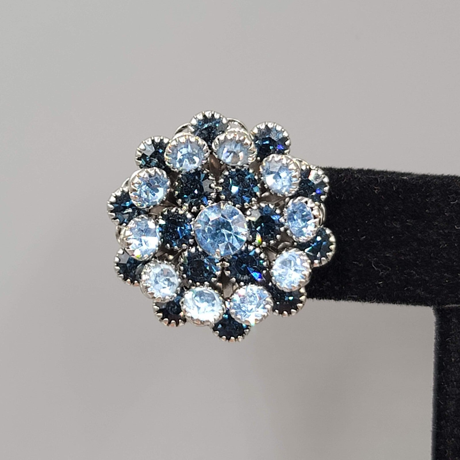 Vintage Blue Rhinestone Clip on Earrings Silver tone Screw Back Round 7/8"