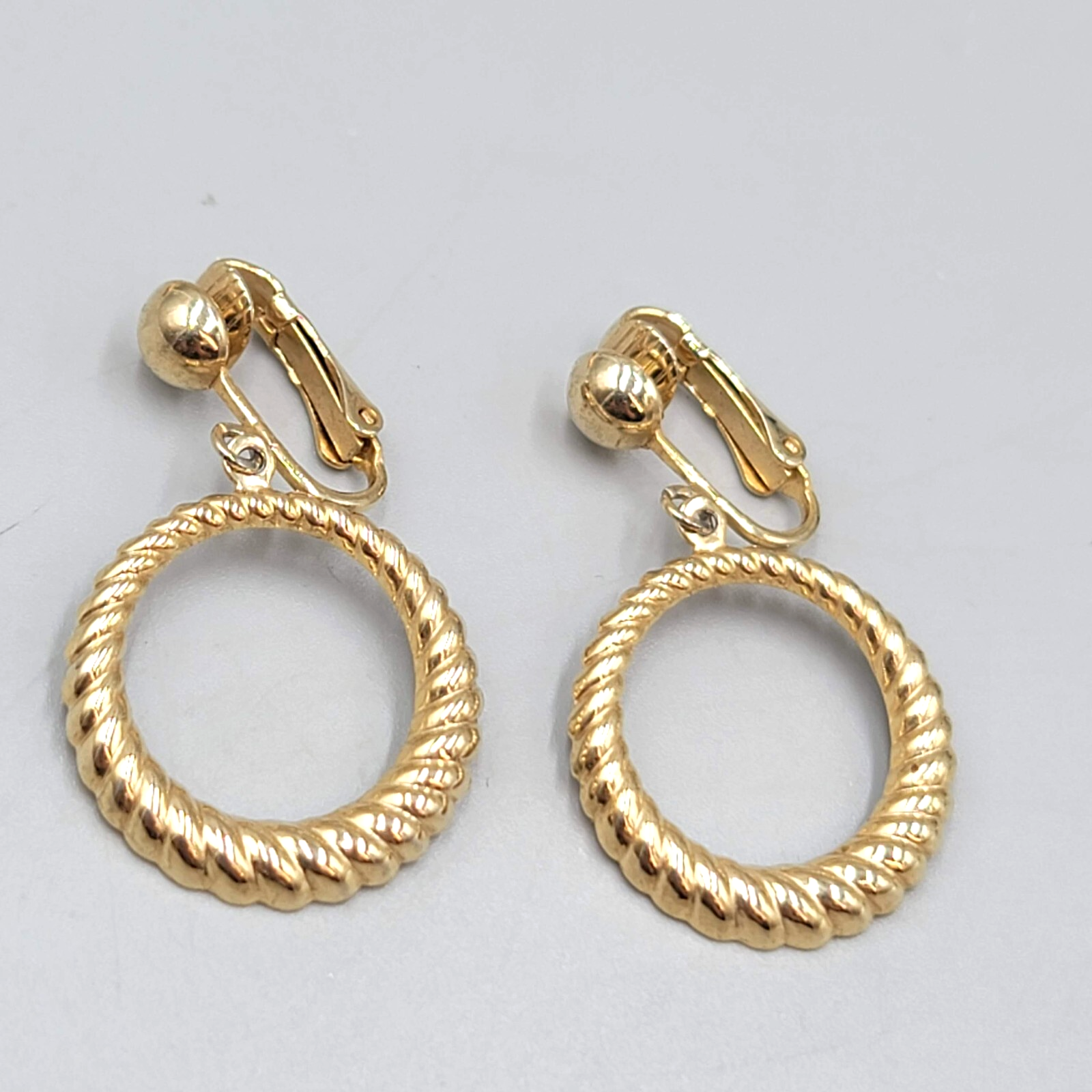 Vintage Gold toen Dangle Clip on Earrings Twist Open Circle Lightweight 1"