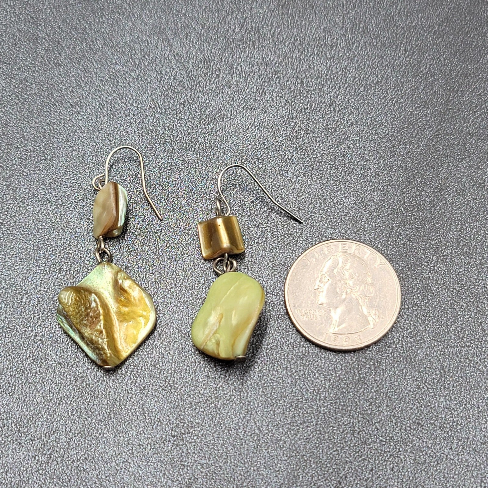 Pierced Earrings Silver toen Green Dyed Shell Dangle 1.5"