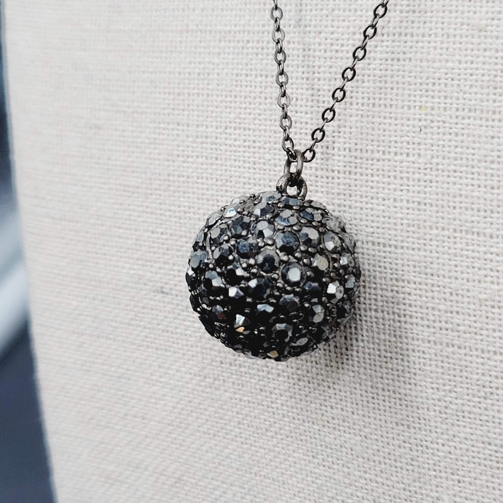 White House Black Market WHBM Necklace Gunmetal Gray Chain Black Rhinestone 18"