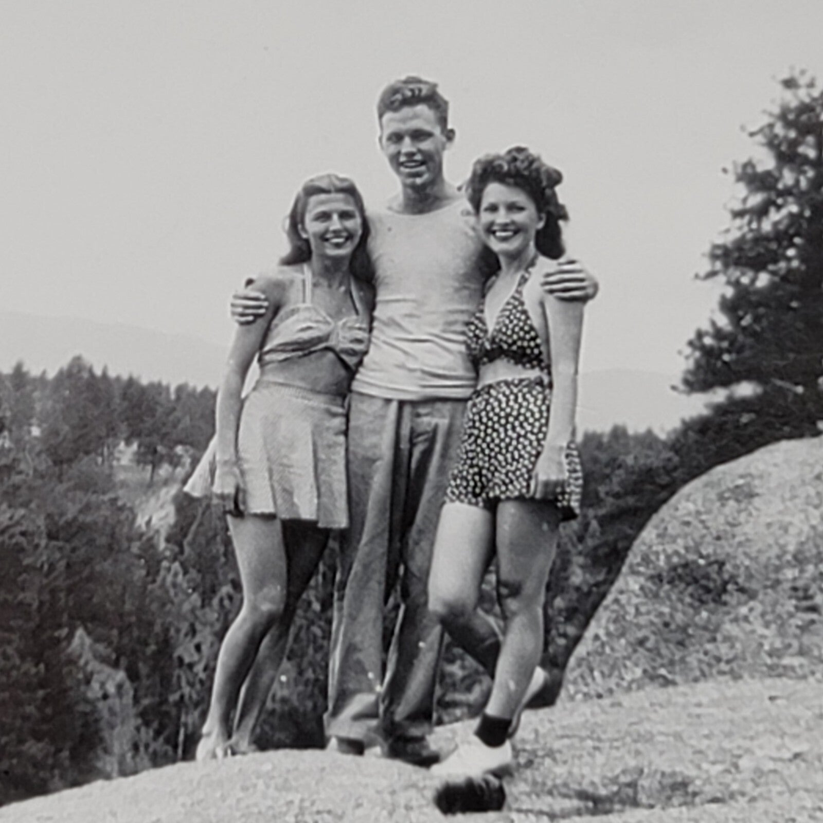 LADIES MAN Found Photo BLACK WHITE Snapshot VINTAGE Original Colorado 1940s