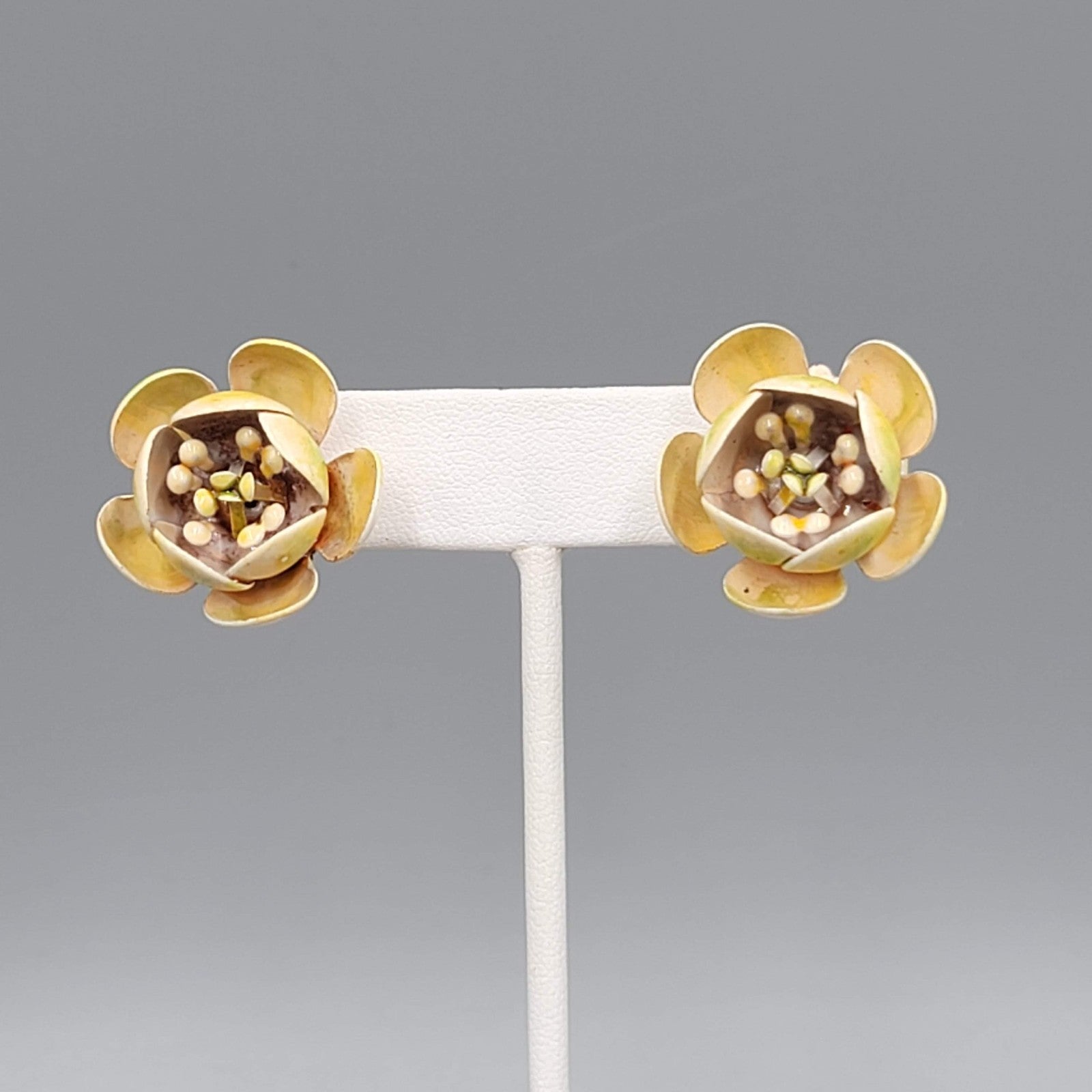 Vintage Lisner Yellow Green Enamel Flower Clip on Earrings 1 in