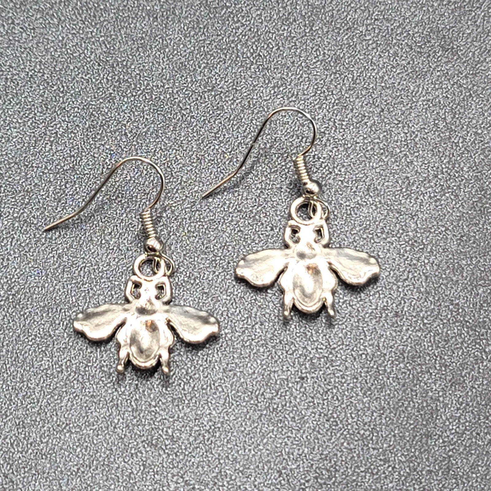 Flying Bee Pierced Earrings Silver tone Dangle 3/4"