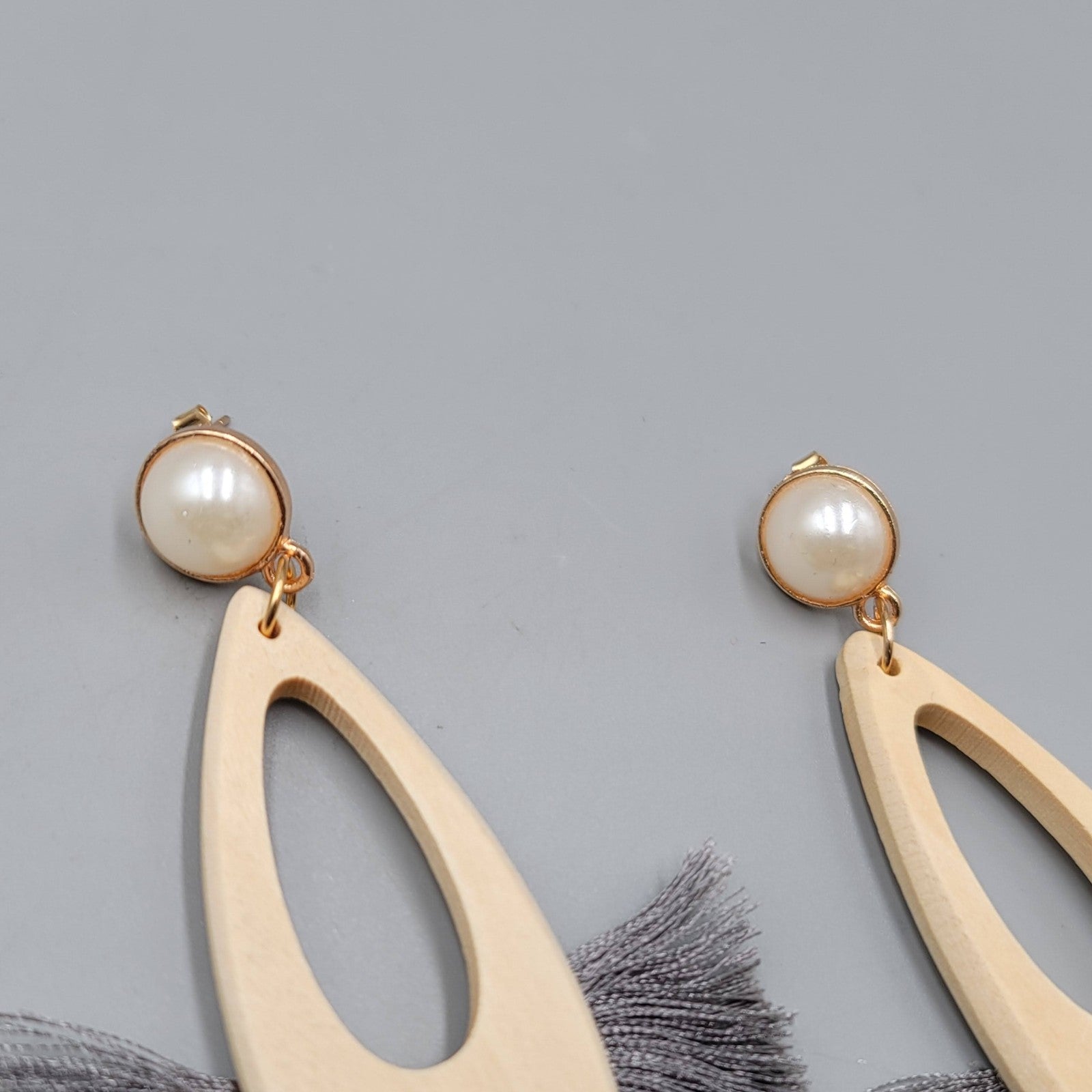 Statement Dangle Earrings Gold Tone Teardrop Faux Pearl Gray Fringe Boho (BC2)
