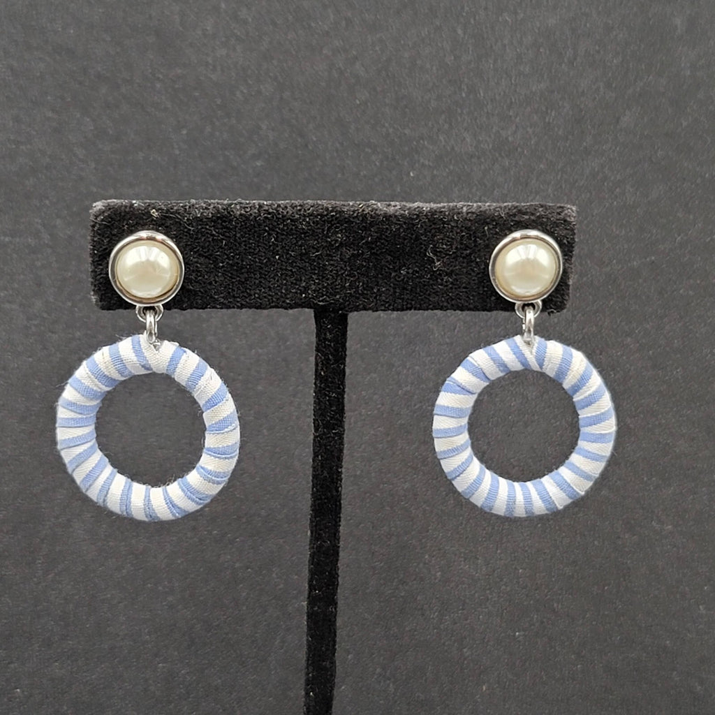 Vintage Pierced Earrings Silver tone Blue White Wrapped Hoop Dangle 1.5"