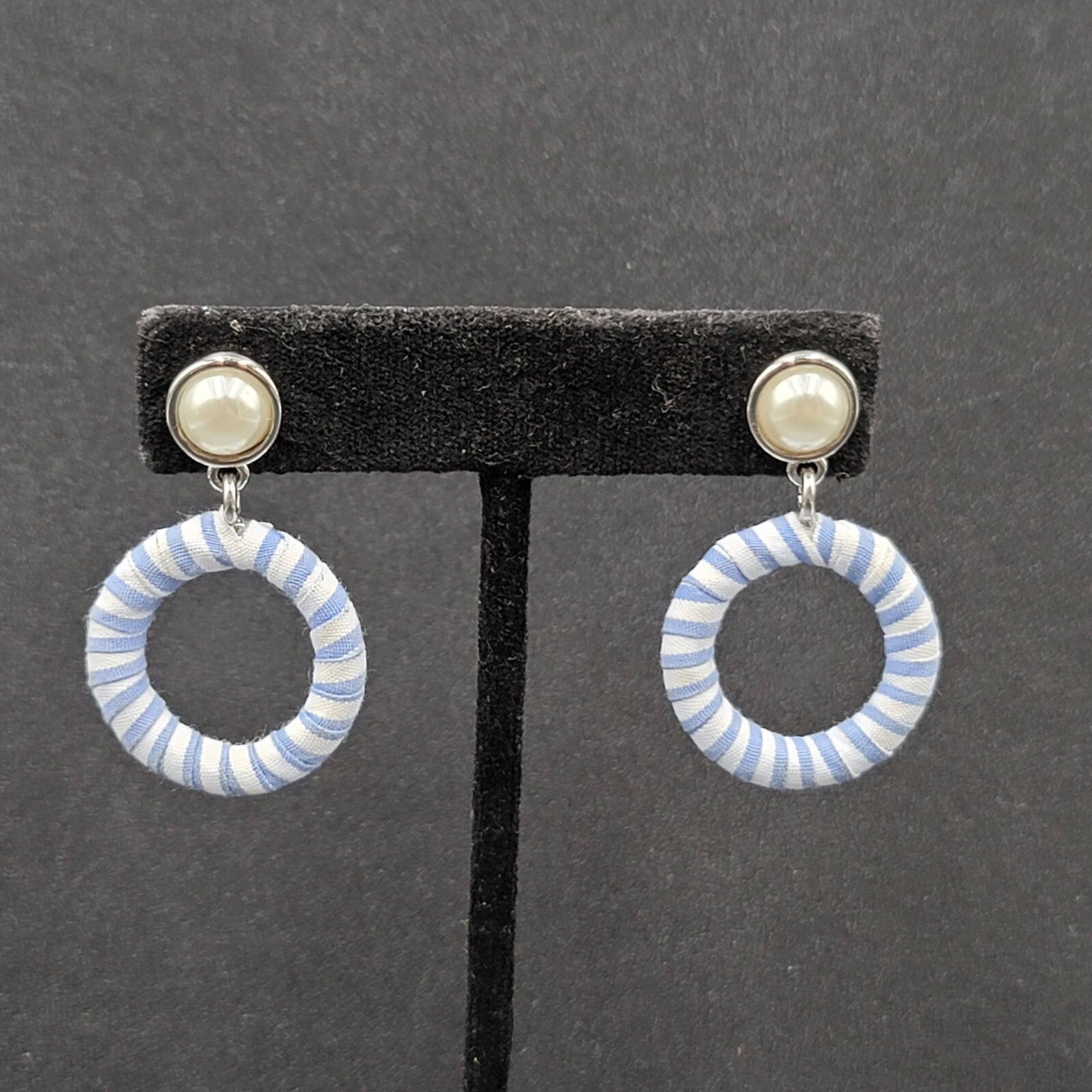 Vintage Pierced Earrings Silver tone Blue White Wrapped Hoop Dangle 1.5"
