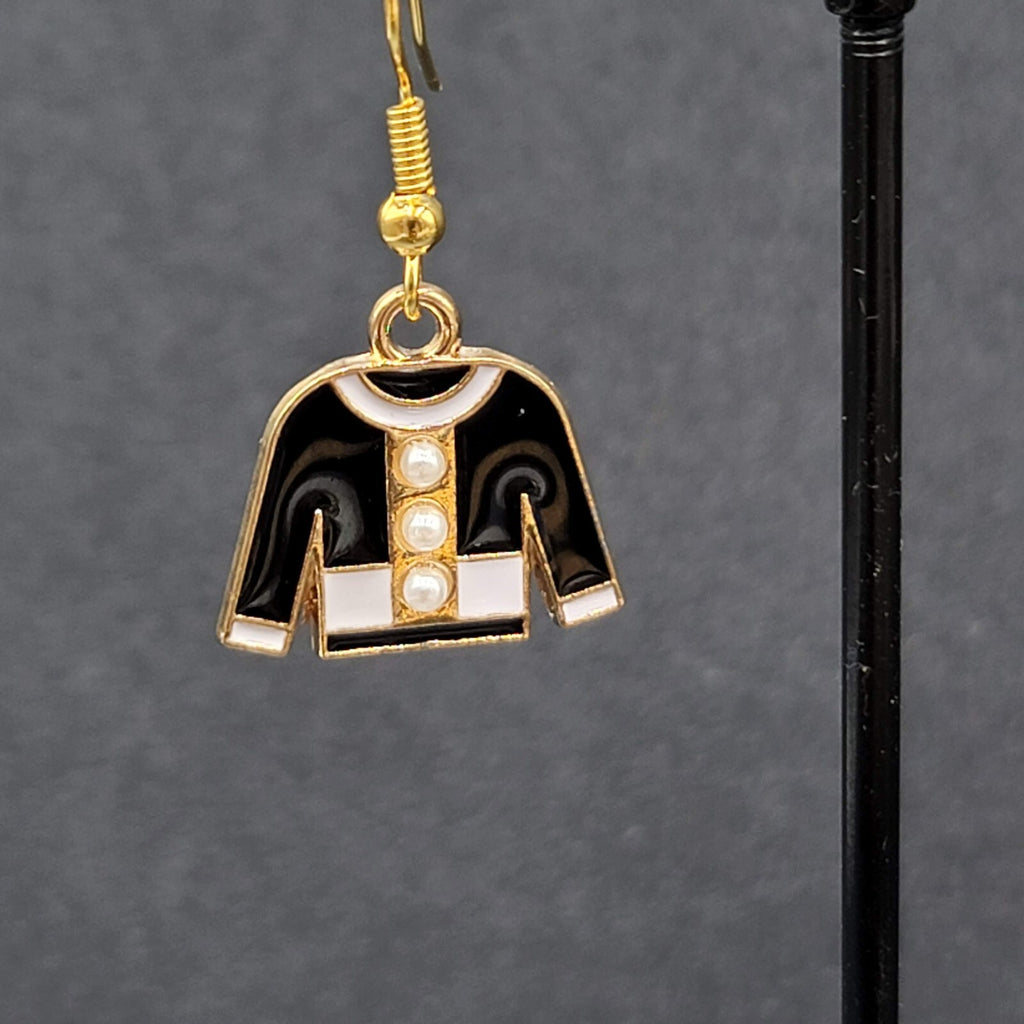 Fashion Sweater Pierced Earrings Gold tone Black Enamel Dangle 5/8"
