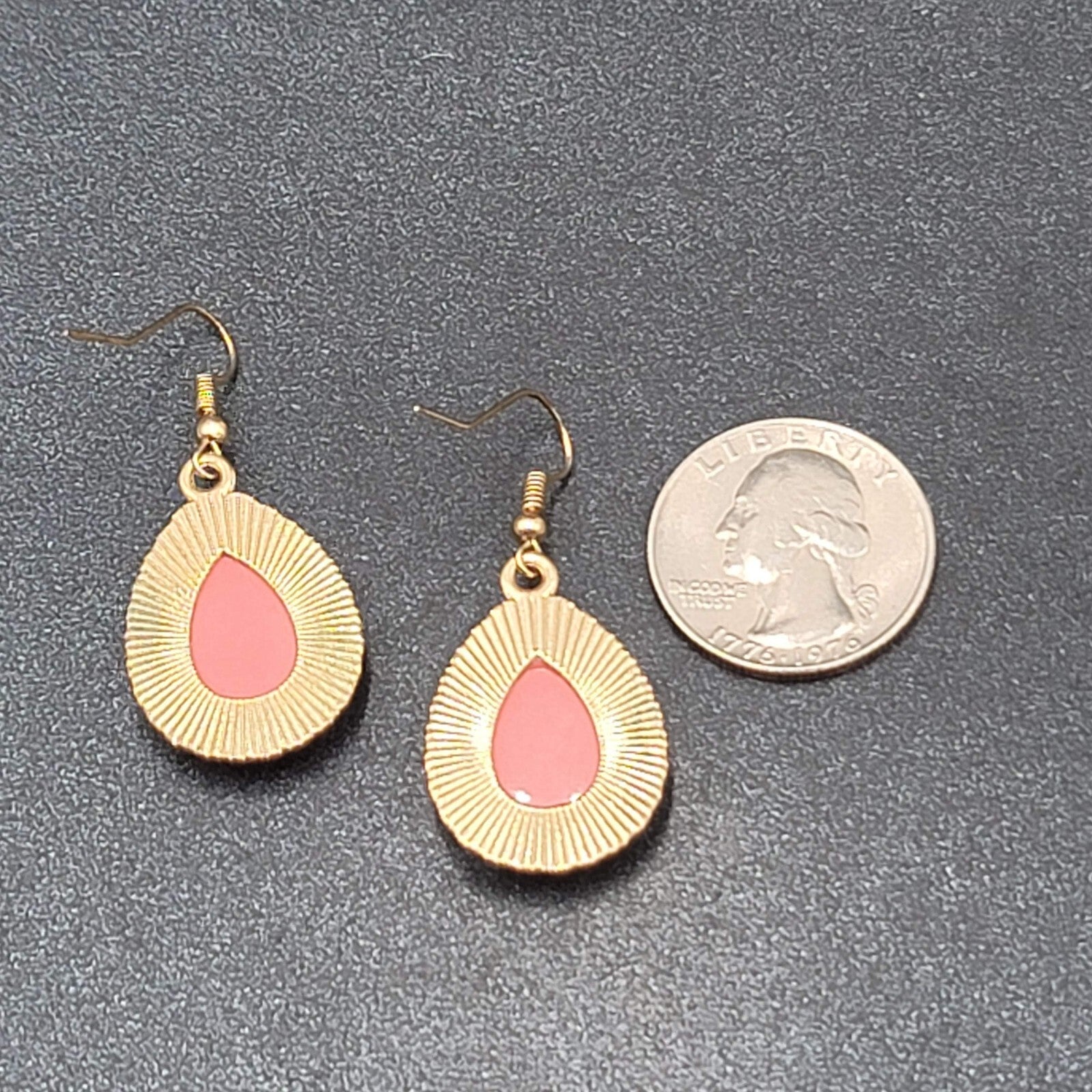 Pierced Earrings Gold tone Pink Translucent Resin Teardrop Dangle 1"