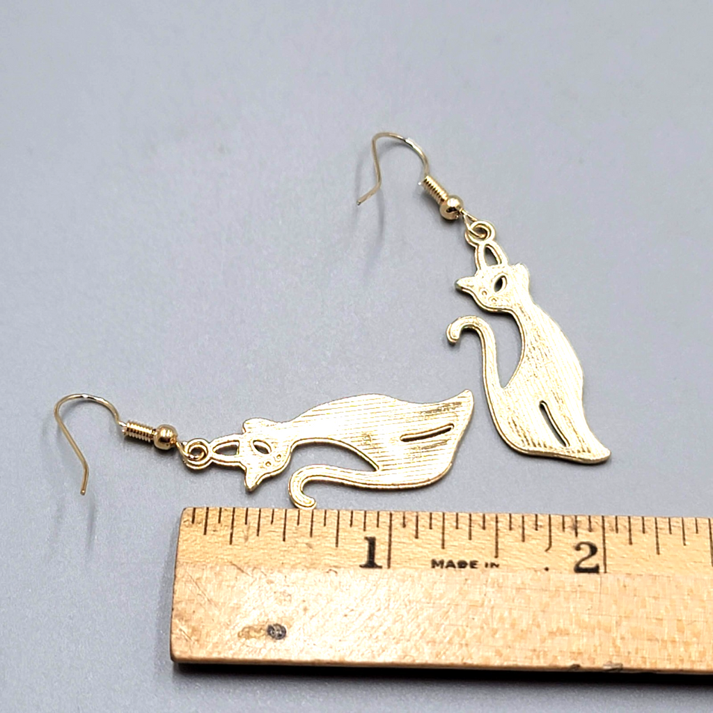 Kitty Cat Paisley Print Pierced Earrings Gold tone Dangle 1 3/8"