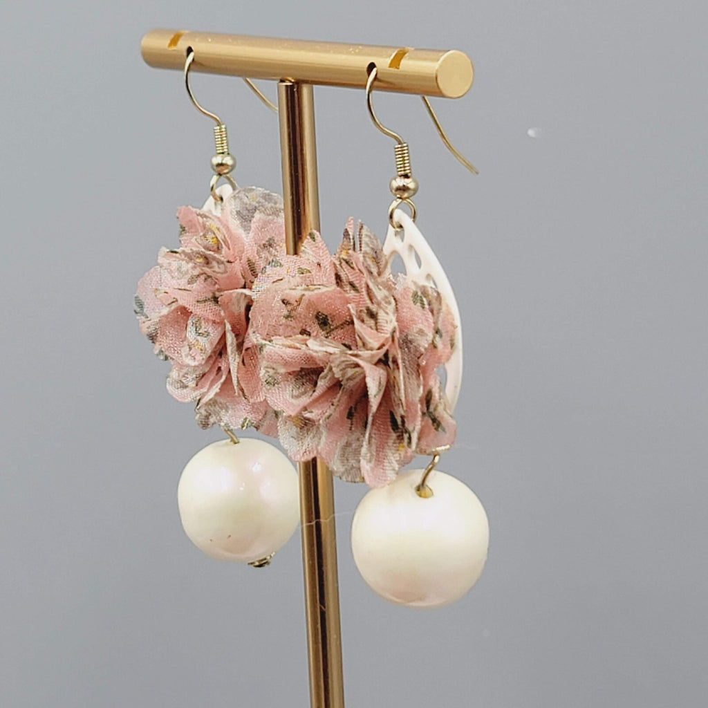 Frilly Pink White Bead Pierced Earrings Gold tone Dangle 1.75"