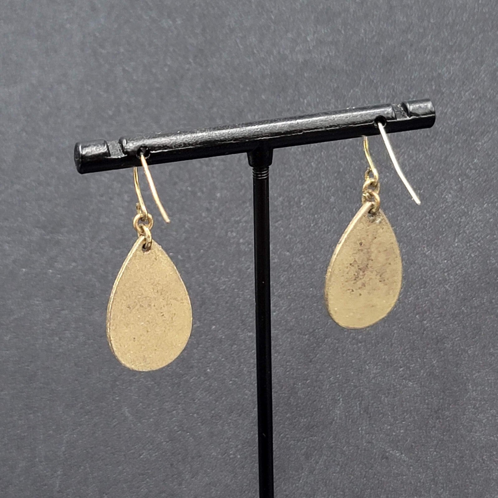 Pierced Earrings Antiqued Gold tone Teardrop Faceted Red Accent 1"