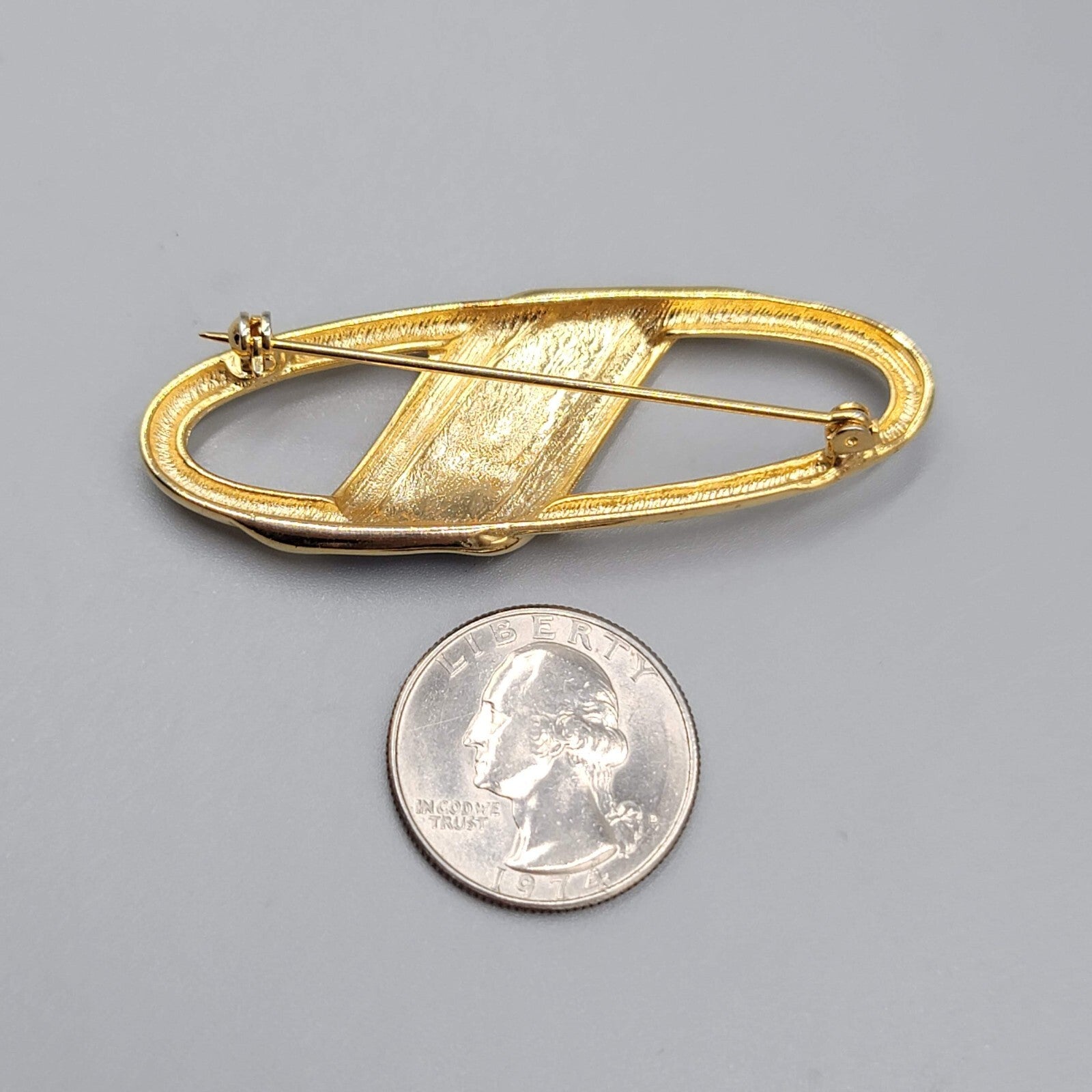 Vintage Purple Enamel Gold-Tone Brooch Open Oval Design 2.5"