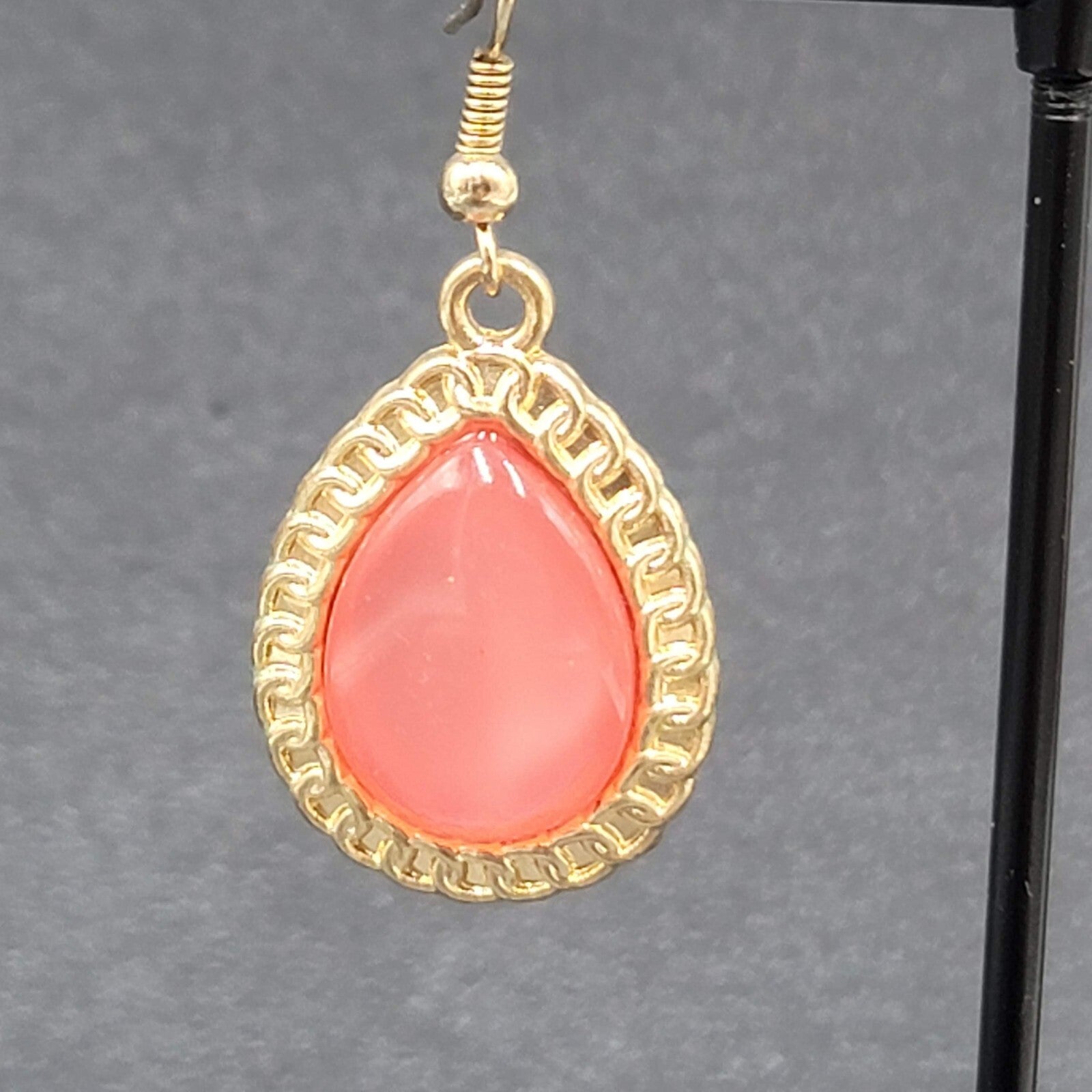 Pierced Earrings Gold tone Pink Translucent Resin Teardrop Dangle 1"