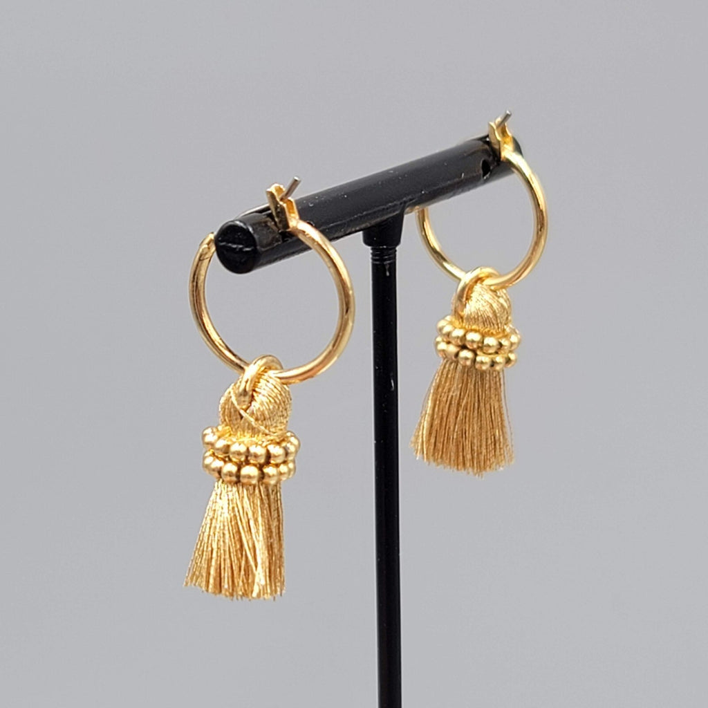 Pierced Earrings Gold tone Hoops Metallic Tassel Dangle 1.5"