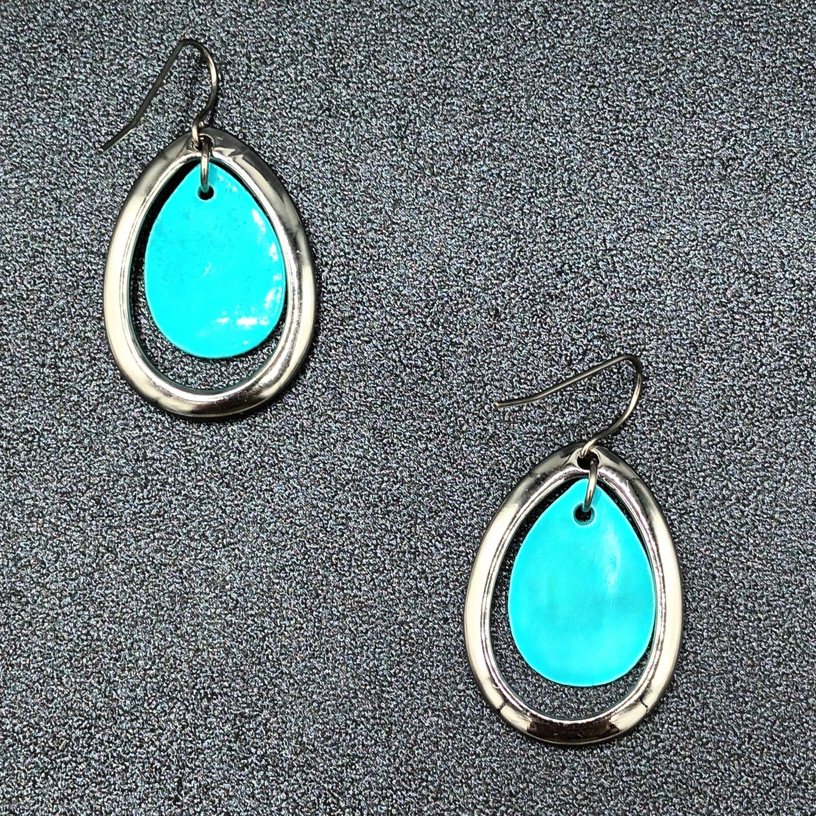 Pierced Earrings Silver tone Blue Teardrop Shell Dangle 1.25"