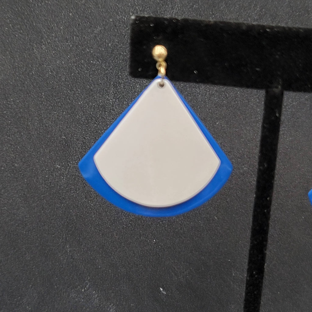 Vintage Pierced Earrings Blue White Enamel Triangle Dangle 1.5"