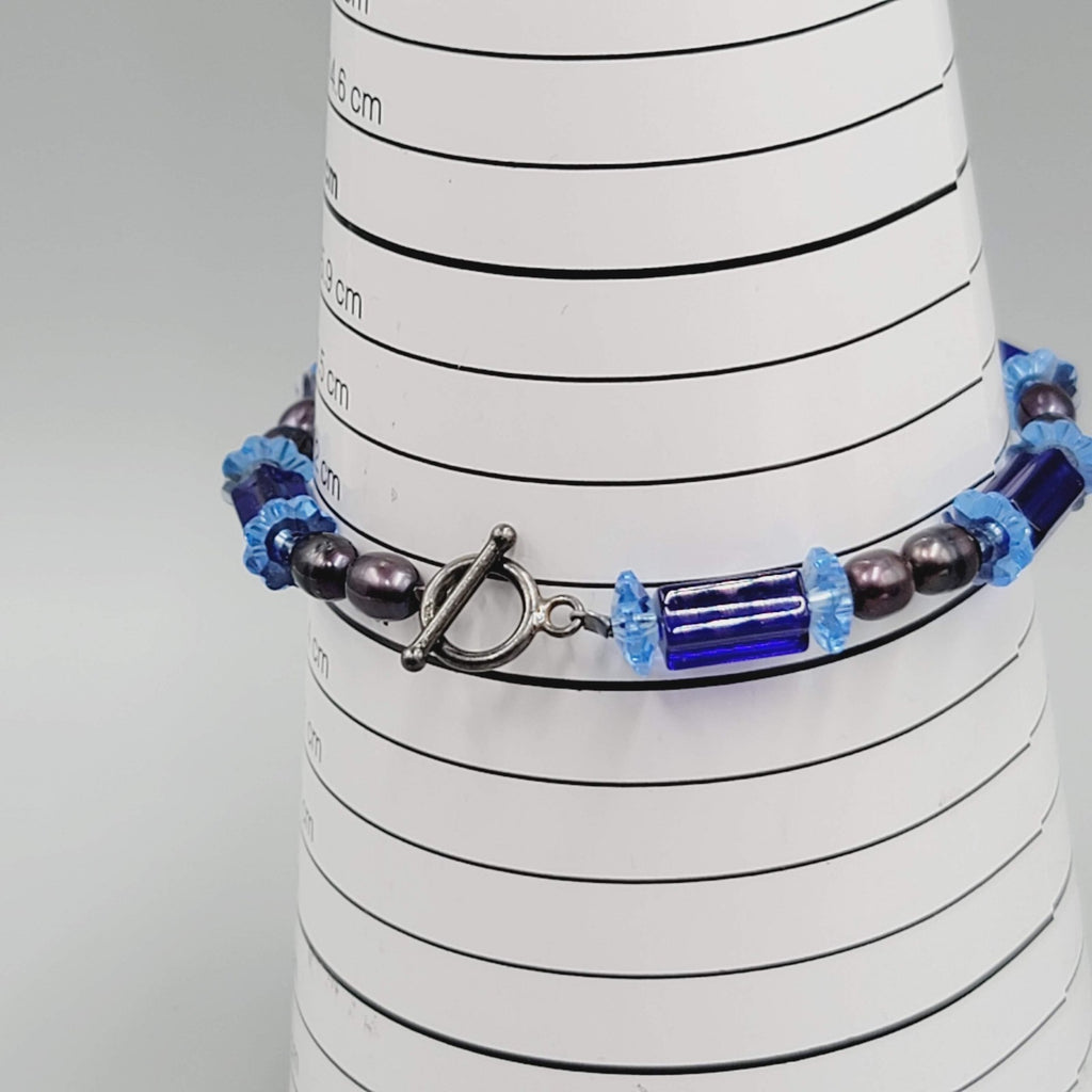 Blue Glass Peacock Pearl Bead Bracelet Toggle Clasp 7 in