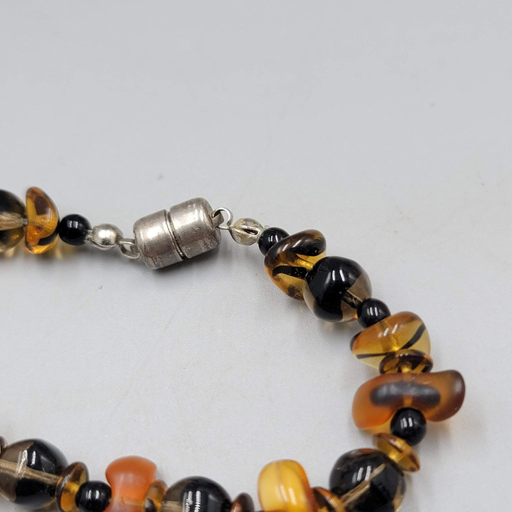 Varigated Brown Beaded Necklace Magnet Closure 17"