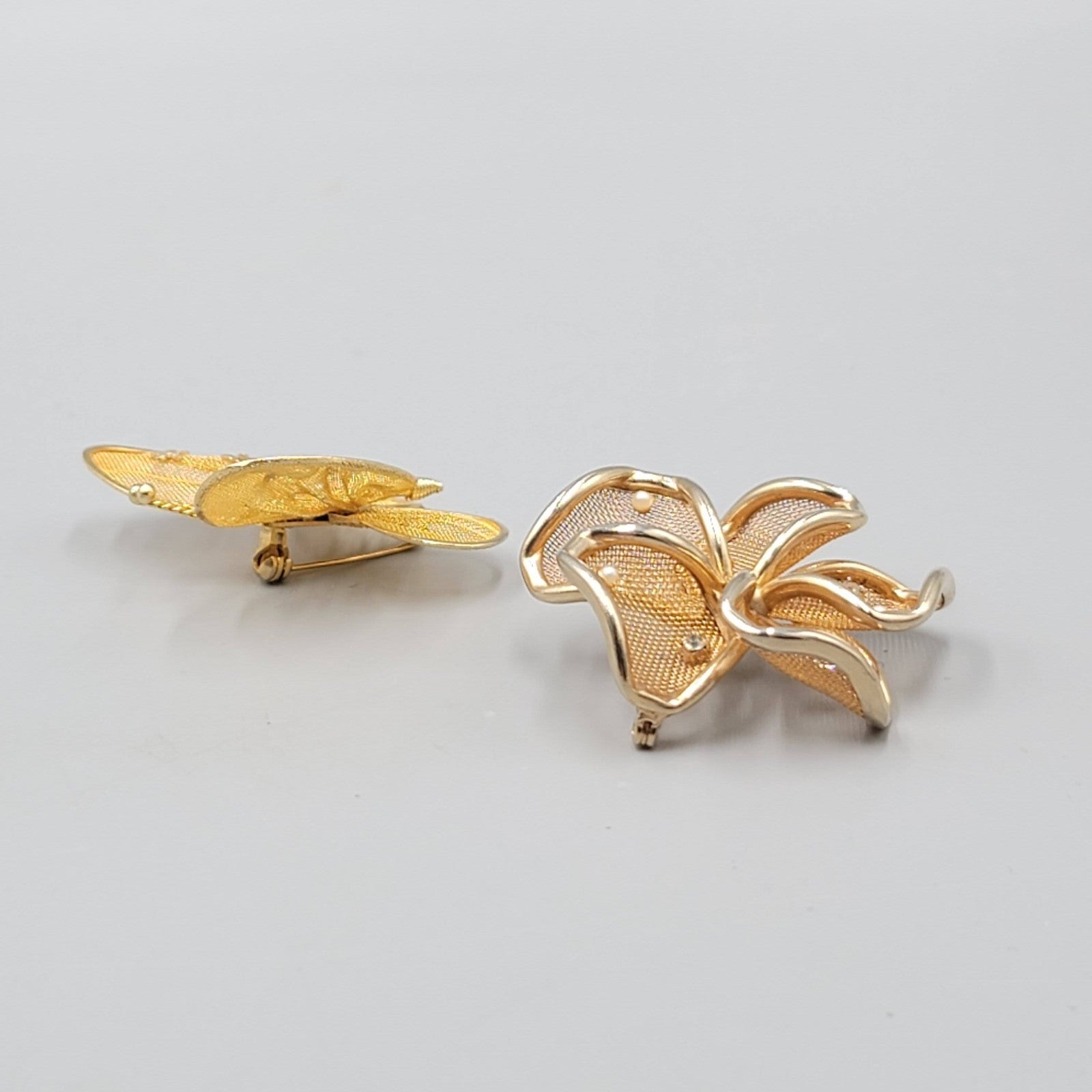 Vintage Brooch Lot of 2 Mesh Flower Butterfly Gold tone Estate Jewelry