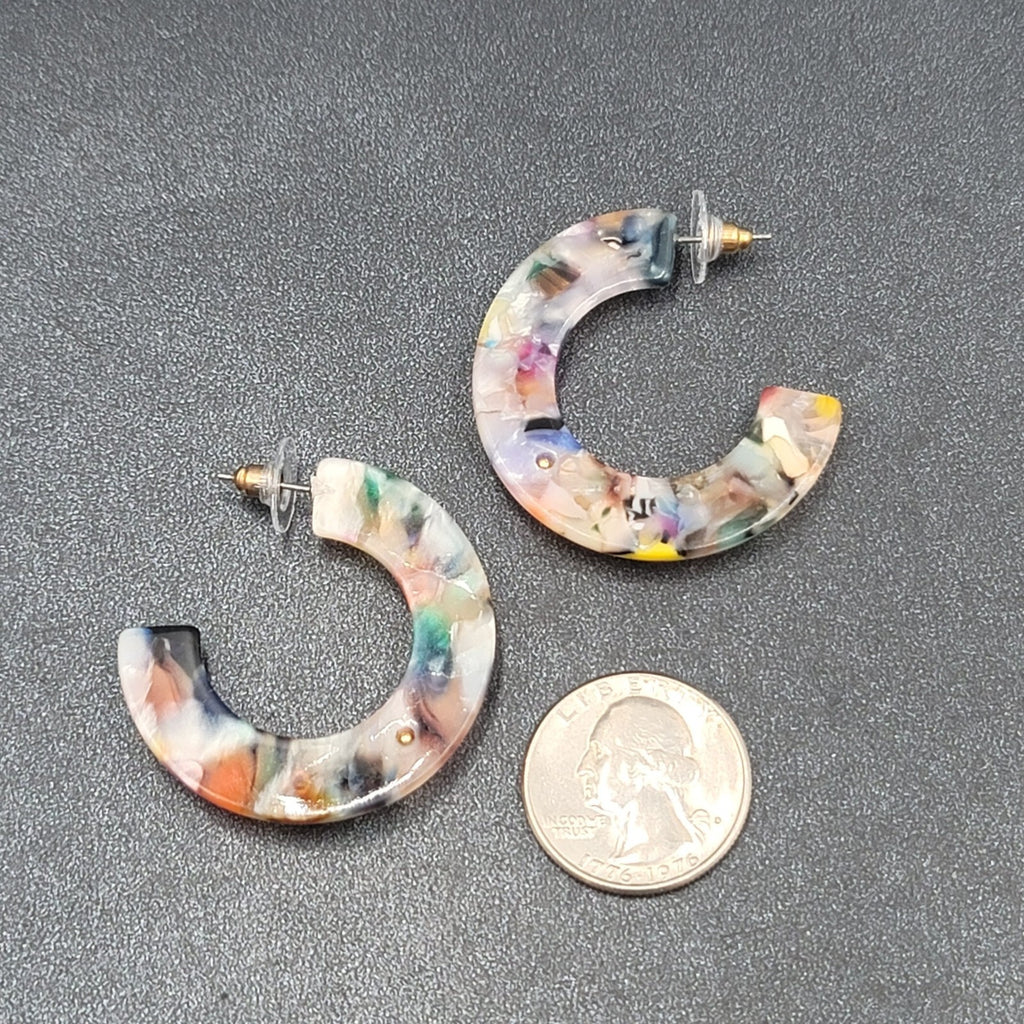 Pierced Earrings Confetti Acrylic Gold tone Rhinestones Hoops Dangle 1.5"