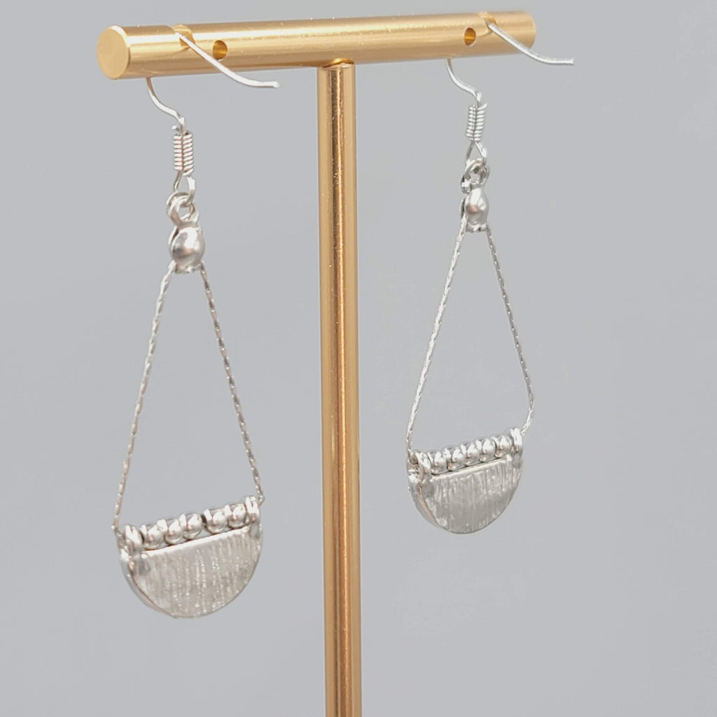 Resin Faux Stone Pierced Earrings Silver tone Chain Dangle 1 5/8"