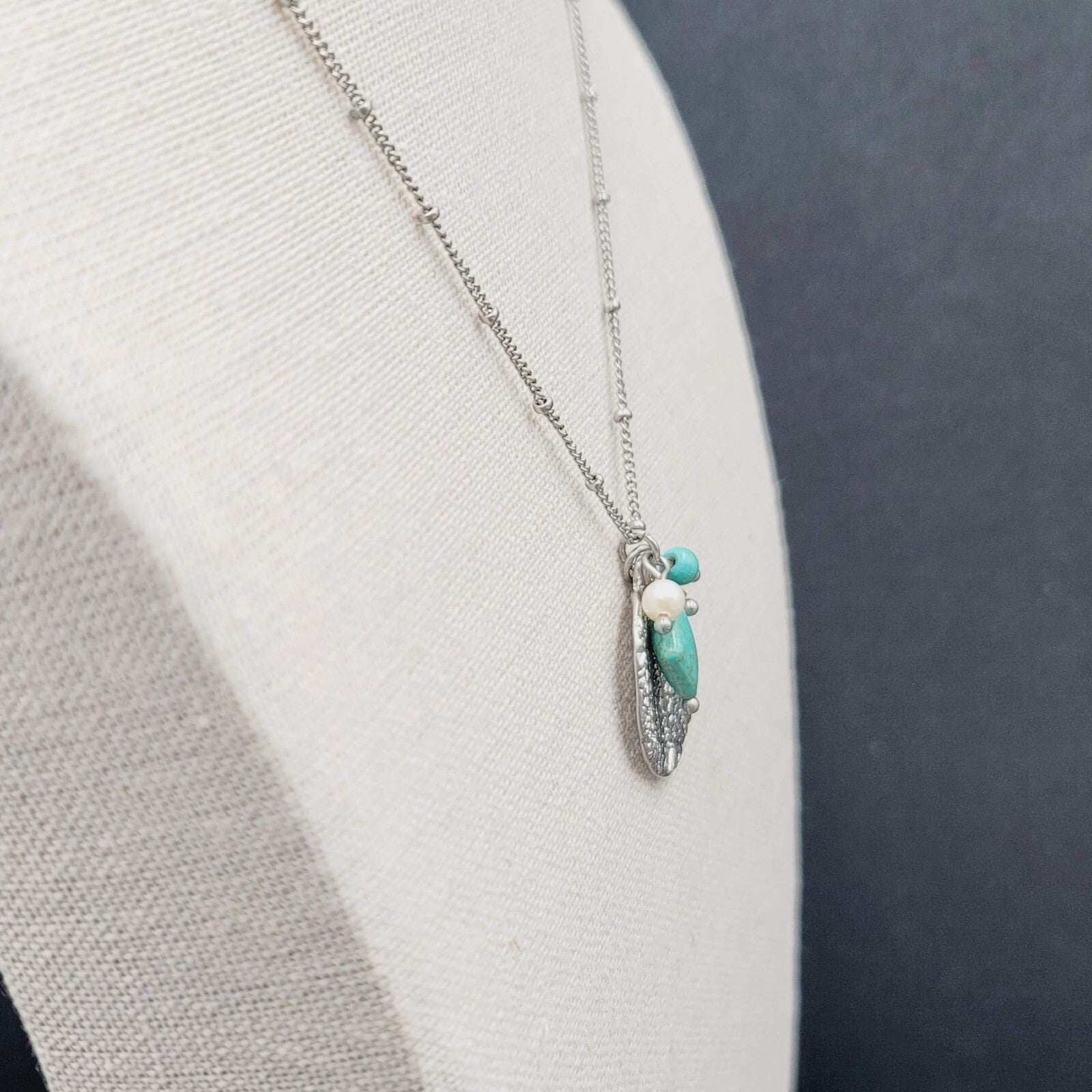 Lia Sophia Necklace Silver tone Leaf Pendant Dyed Blue Howlite Stone 16"-18"