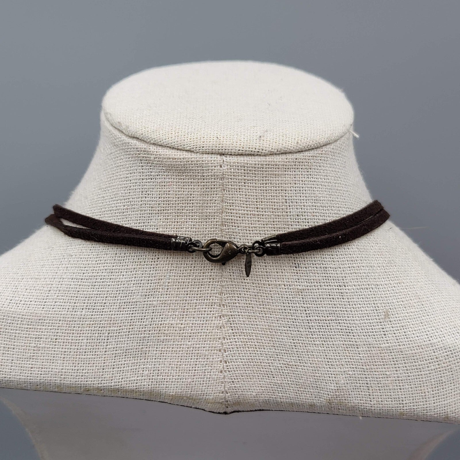 Avon Tigers Eye Stone Bead Necklace Bronze tone Medallion Leather Cord 16"