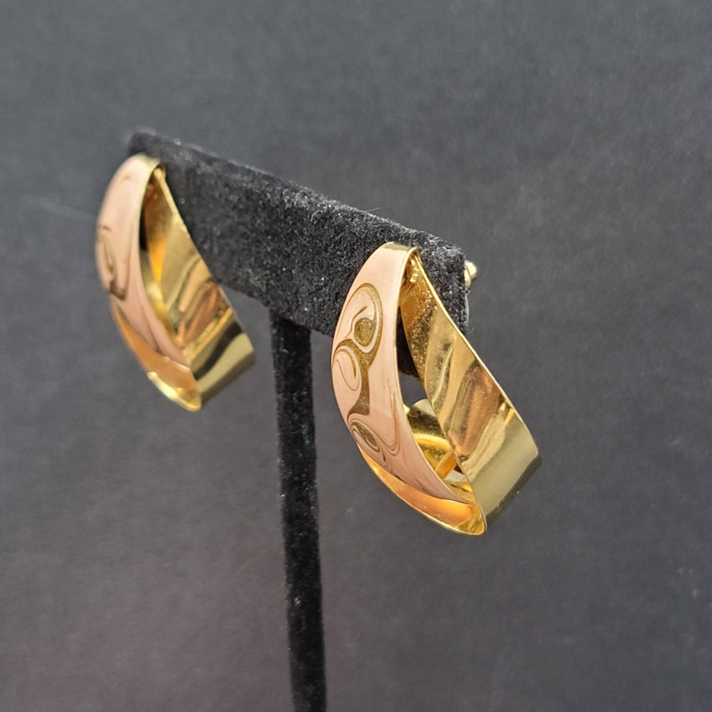 Vintage Pierced Earrings Gold tone Swirl Pink Statement Enamel Drop 1 1/8"