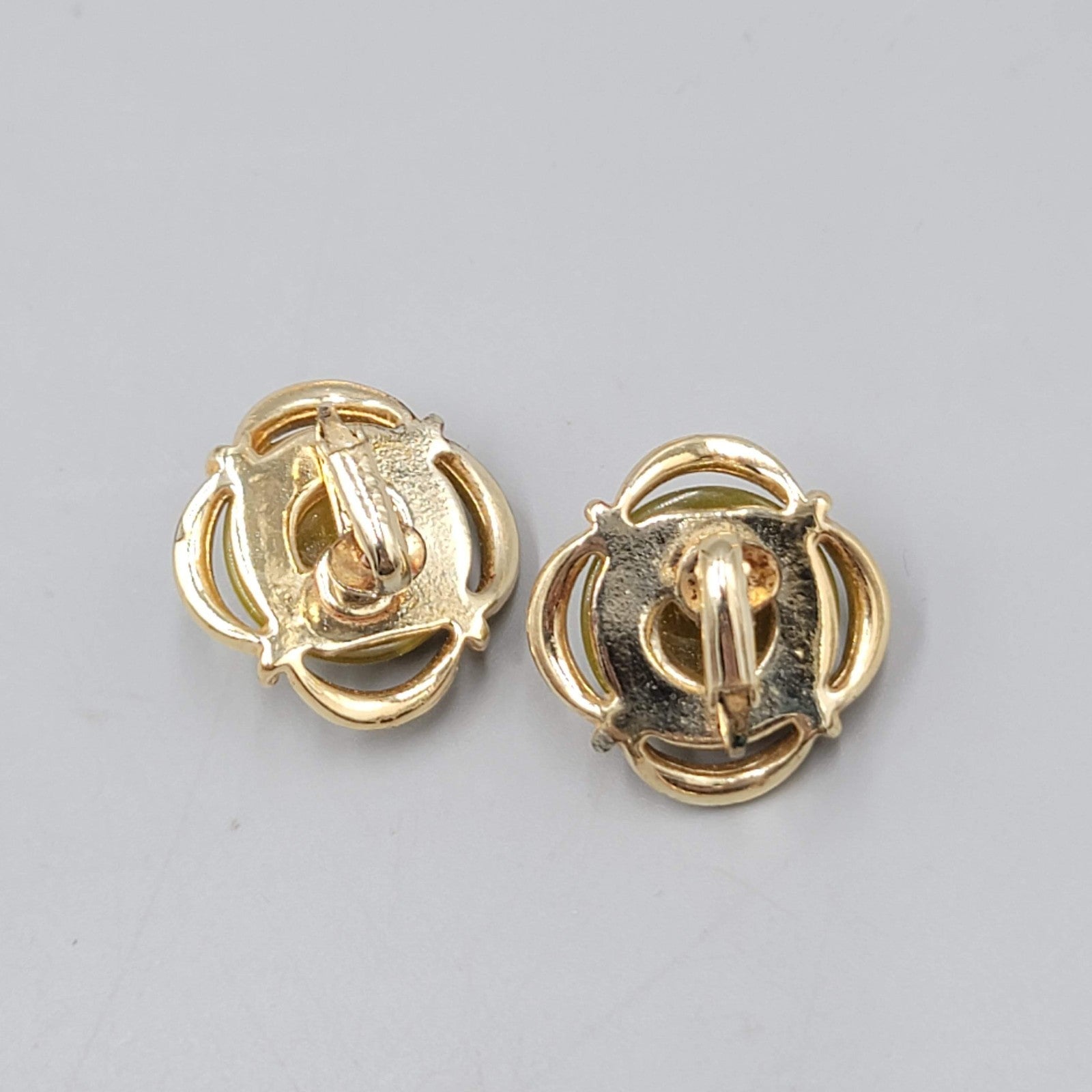 Vintage Olive Green Moon Glow Clip on Earrings Lucite Dome Gold tone 1 in