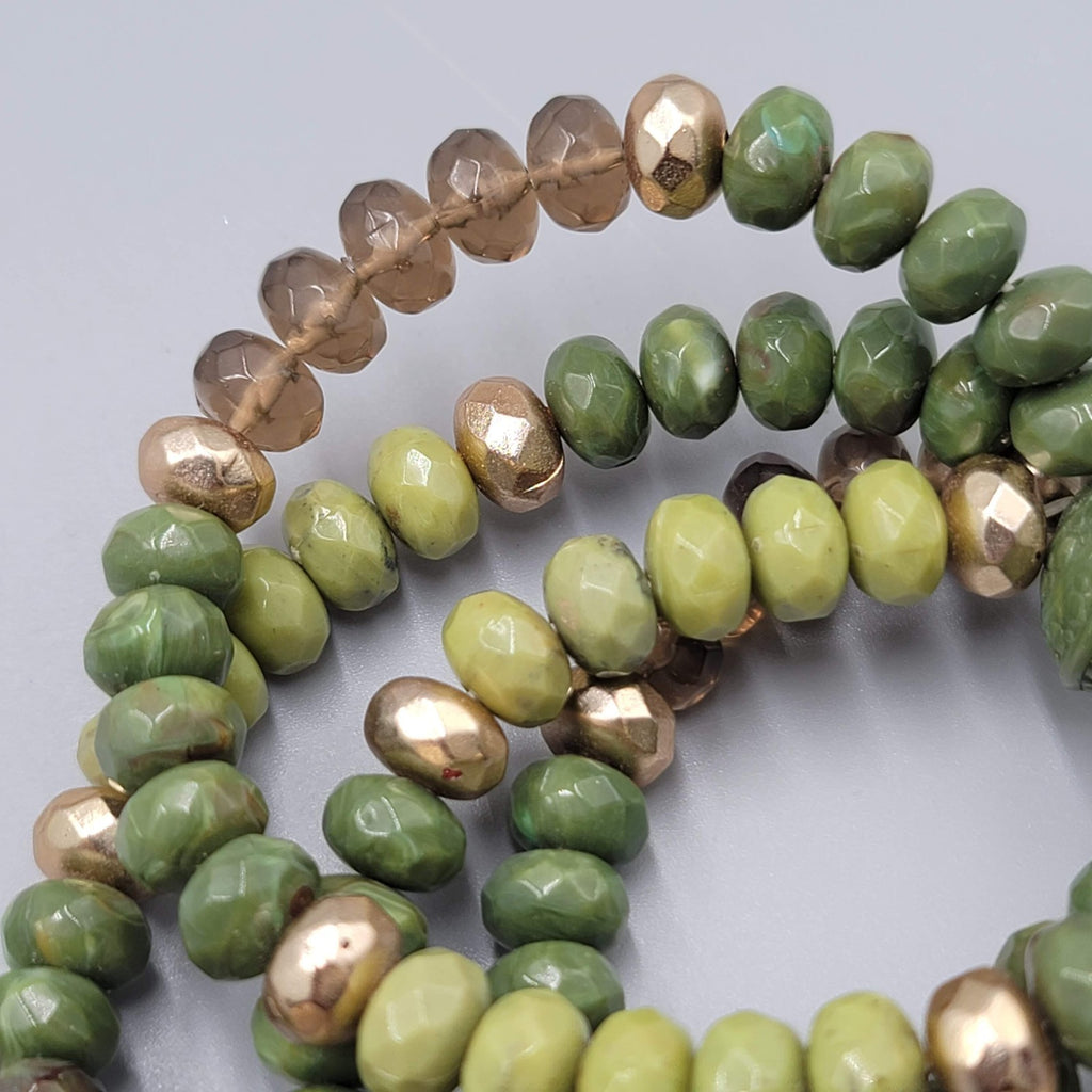 Green Embossed Bead Bracelet 4 Strands Elastic 7"