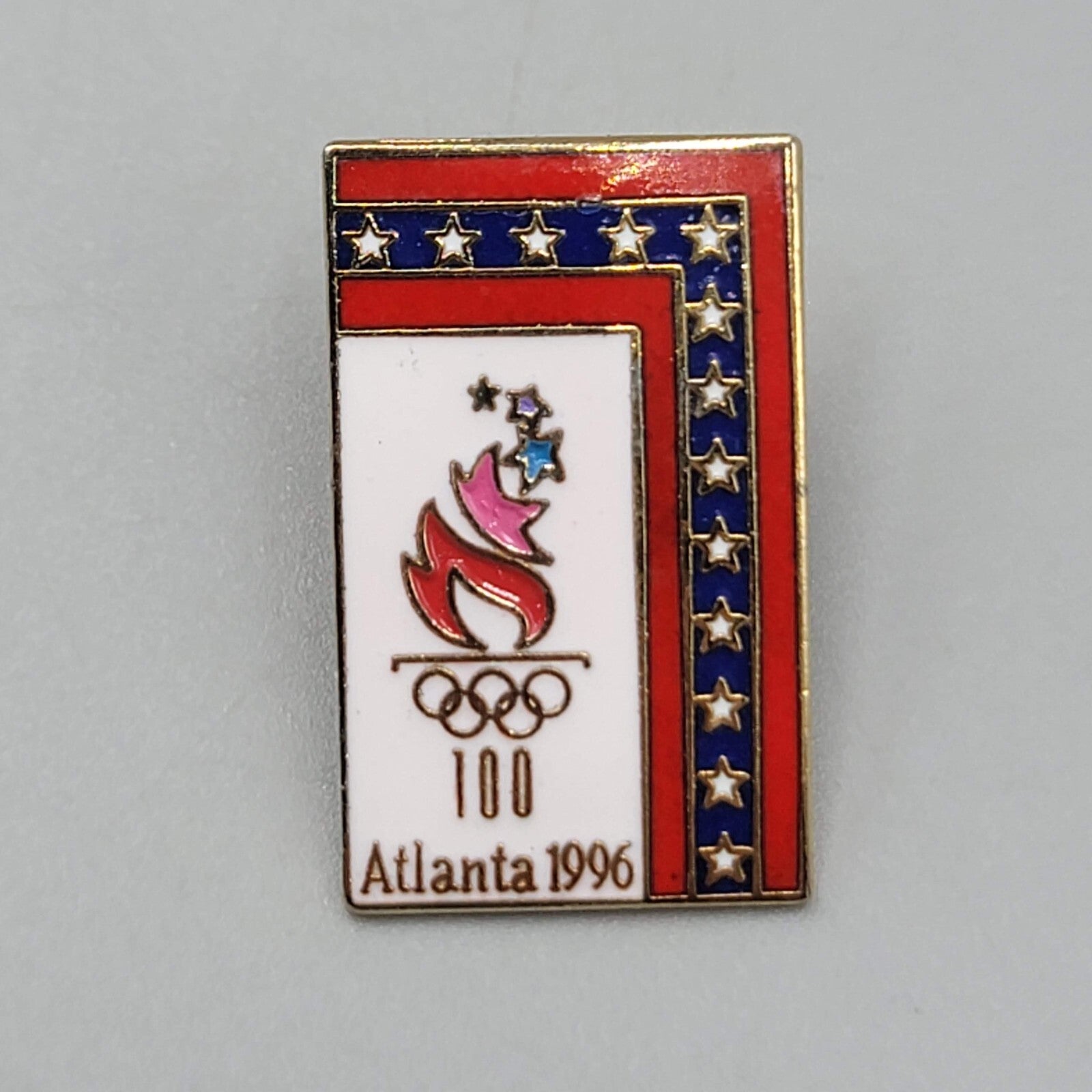 Vintage 1996 Atlanta Olympic Games Torch Vintage Gold Tone Lapel Hat Tie Pin