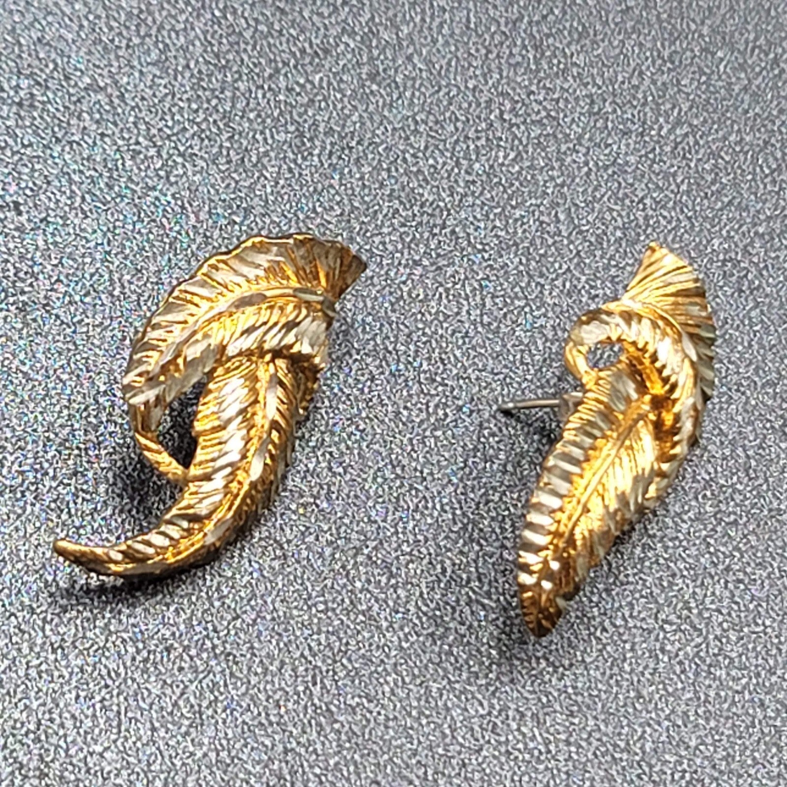 Sterling Silver Pierced Earrings 925 Gold Vermeil 2 Toned Drop Feather  1.25"