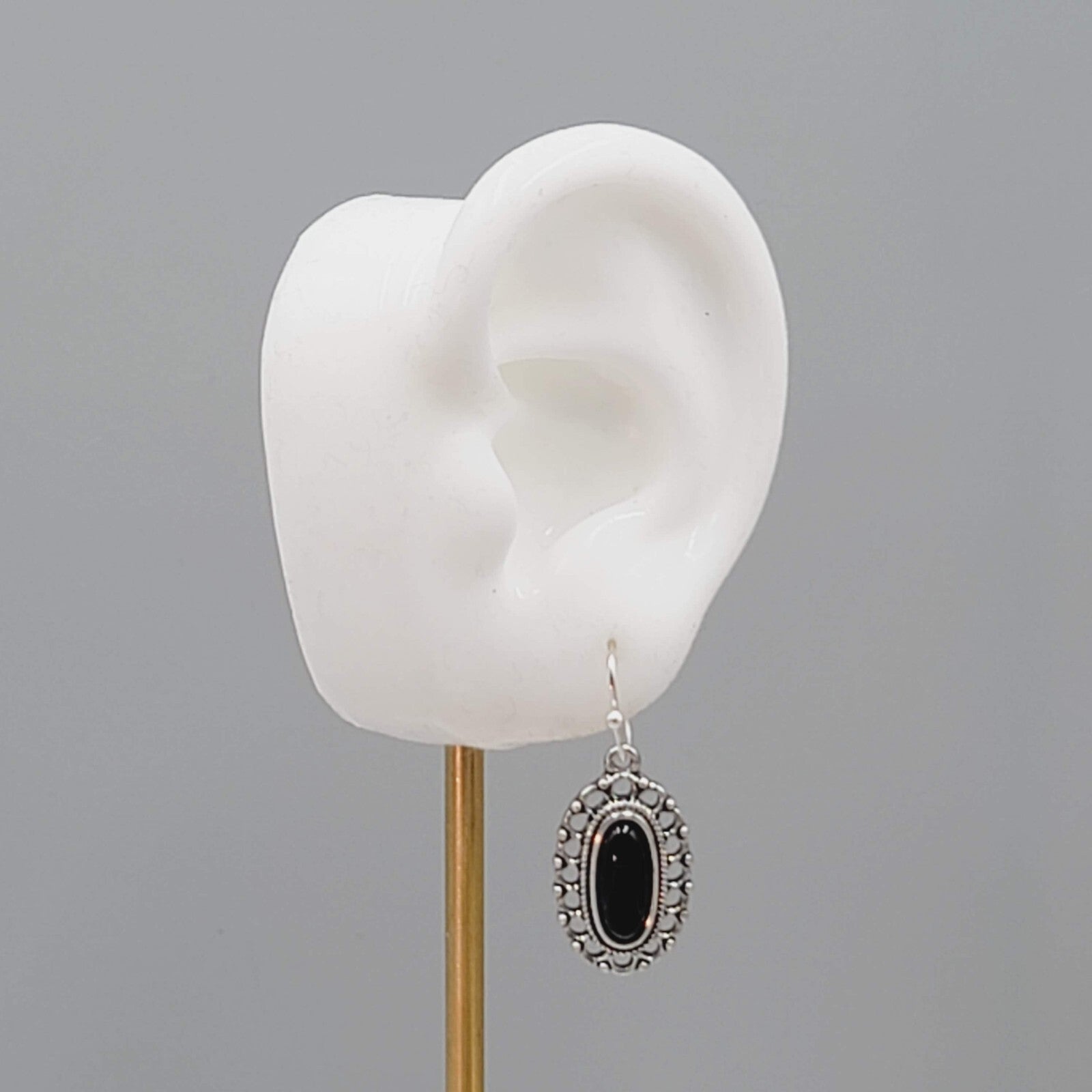 Silver tone Dangle Pierced Earrings Black Cabochon Dangle 7/8"