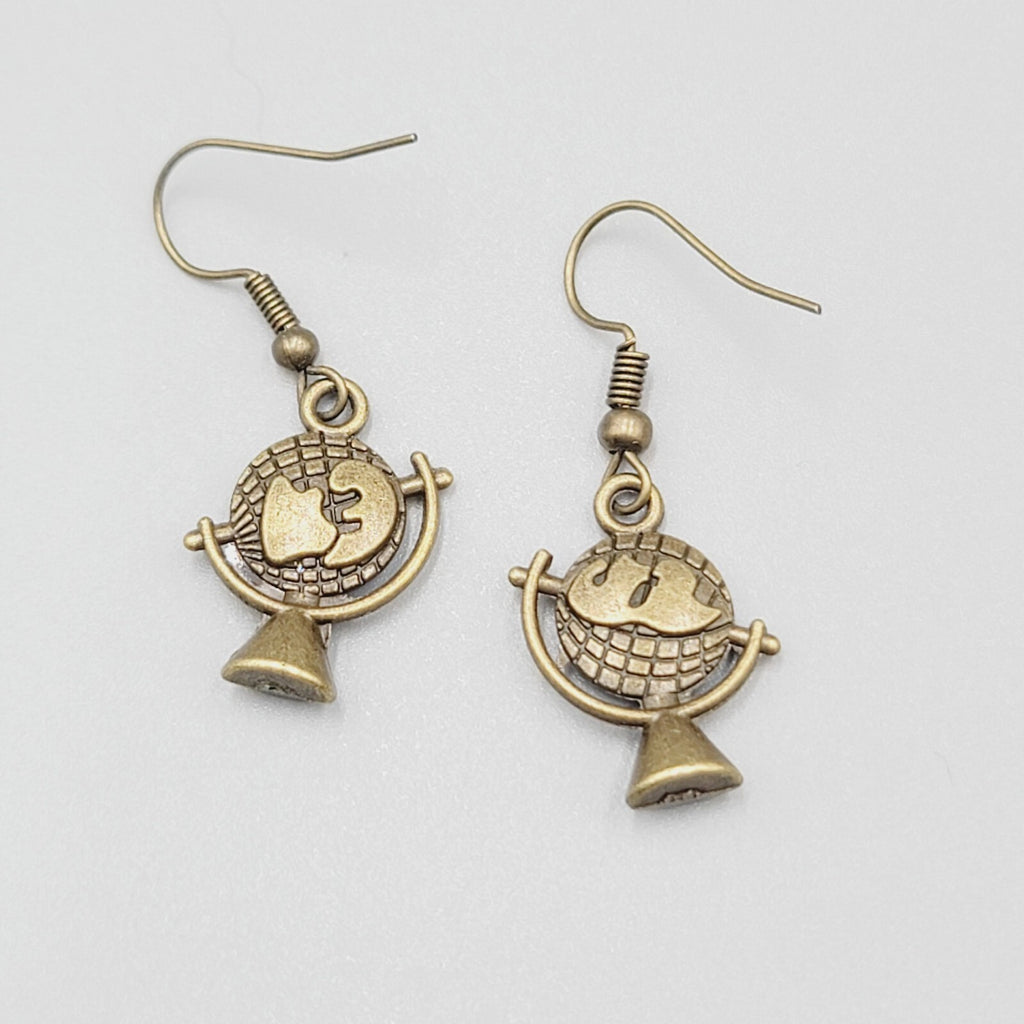 Globe Pierced Earrings New Bronze tone Dangle 3/4"
