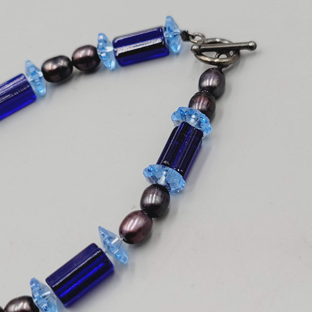 Blue Glass Peacock Pearl Bead Bracelet Toggle Clasp 7 in