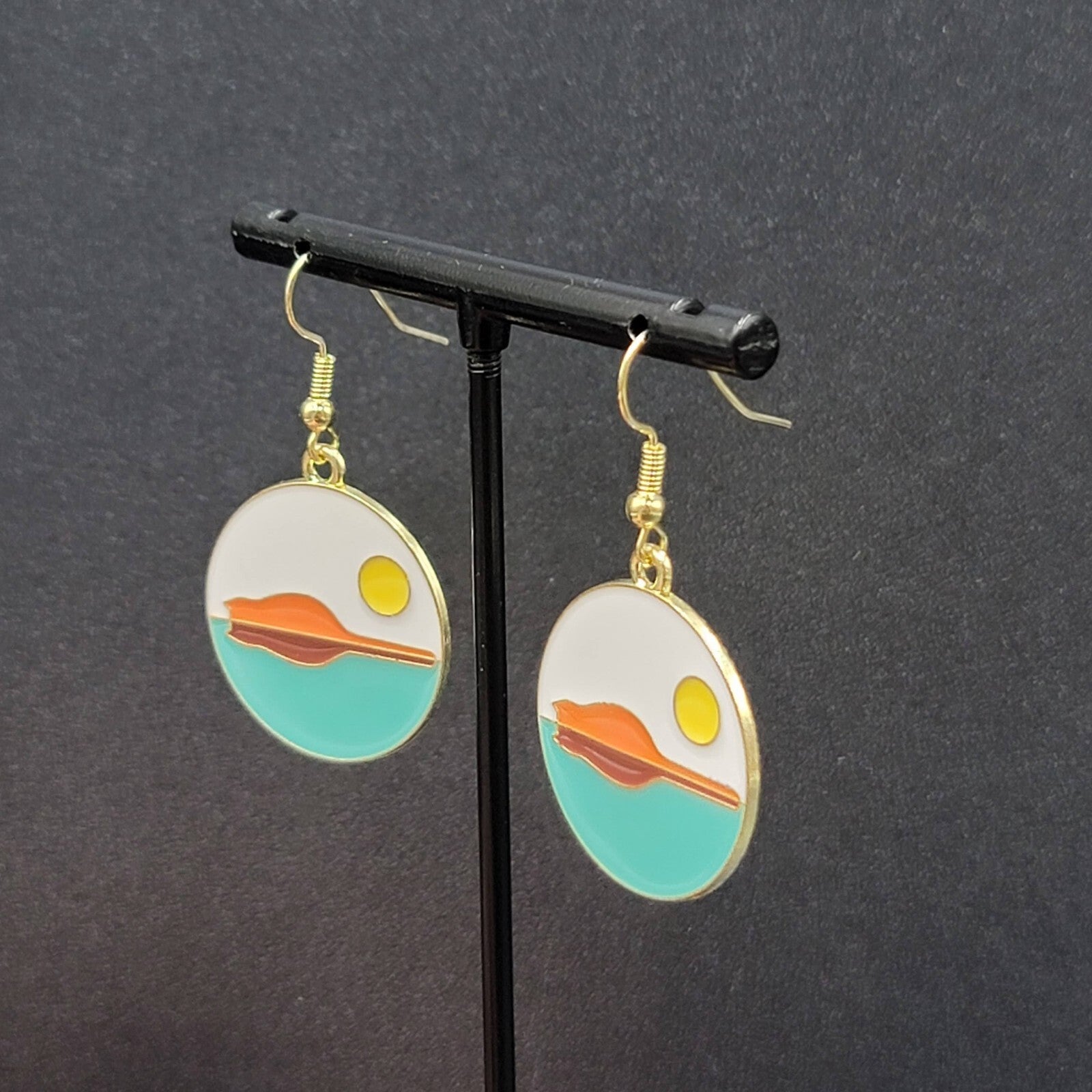 Island Kitty Cat Pierced Earrings Japanese Style Art Gold tone Round Dangle 1"