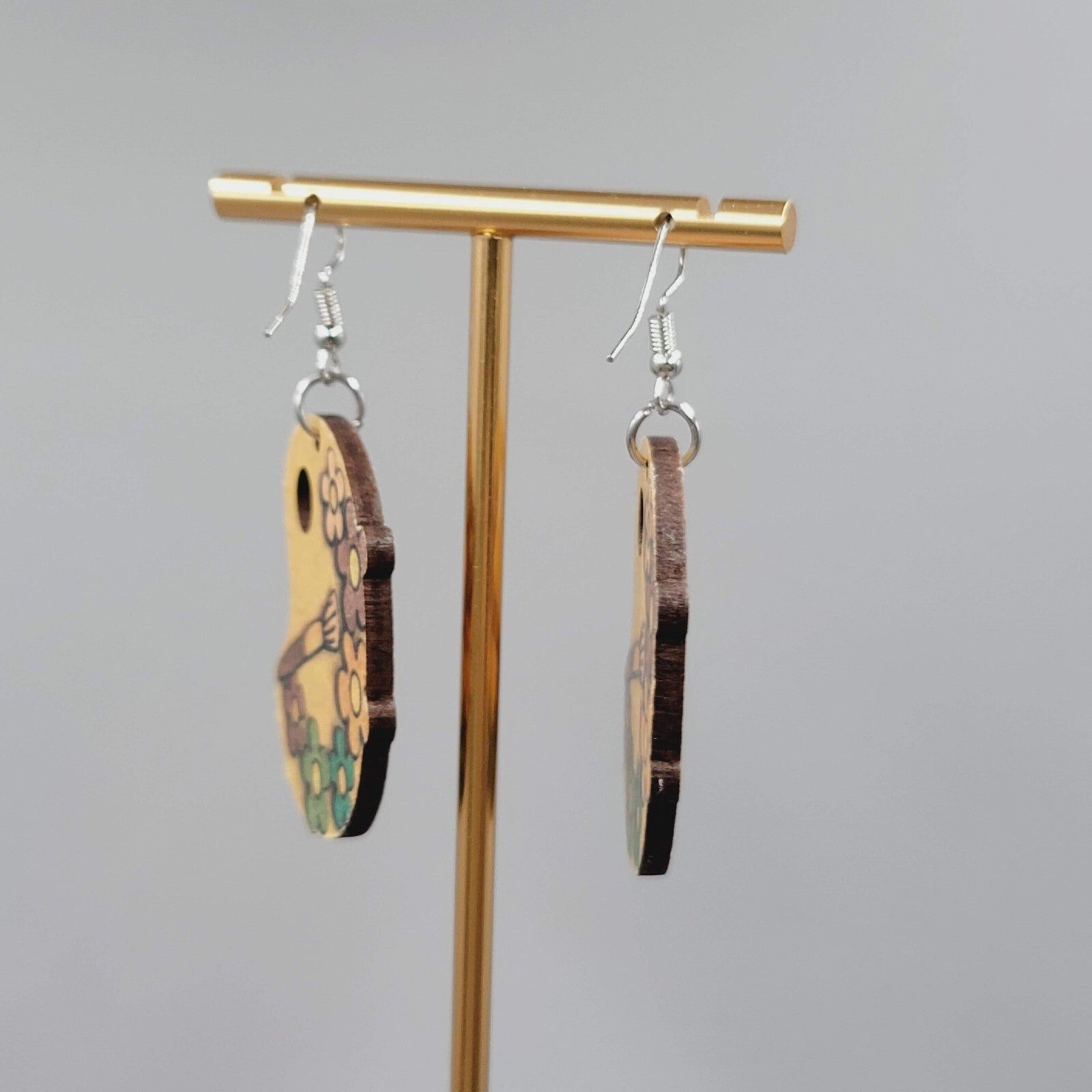 Artist Palette Pierced Earrings Wood Flowers Dangle Silver tone  1.75"