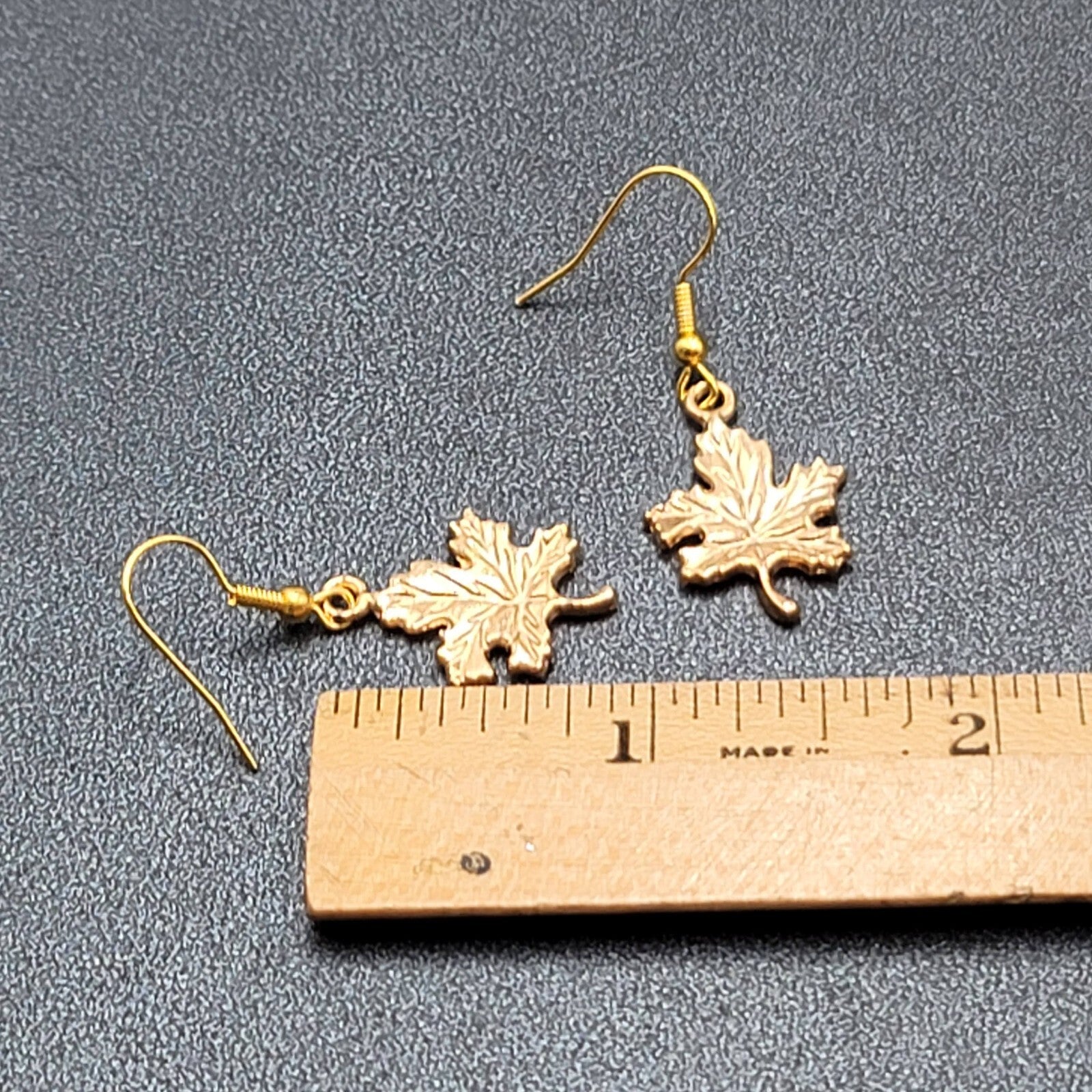 Leaf Pierced Earrings Gold tone Dangle 7/8"