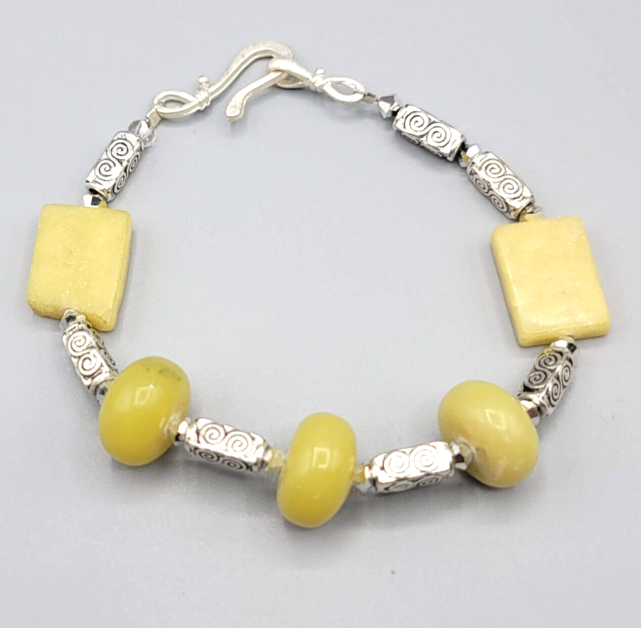 Chunky Yellow Stone Bead Bracelet Silver tone Artisan Jewelry 7.5"