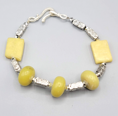 Chunky Yellow Stone Bead Bracelet Silver tone Artisan Jewelry 7.5"
