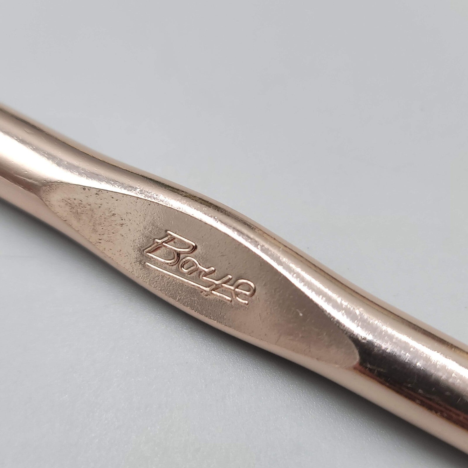 BOYE Crochet Hook Size N/15 10.0MM Pink Metal