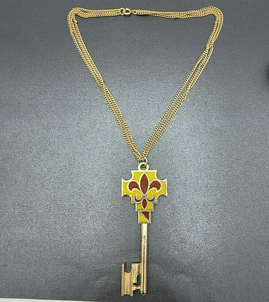 Vintage Large Enamel Key Pendant Necklace Goldtone Multi Strand Chain 21"