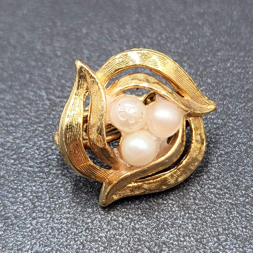 Vintage Clip on Earrings Textured Gold tone Faux Pearl Studs 3/4"