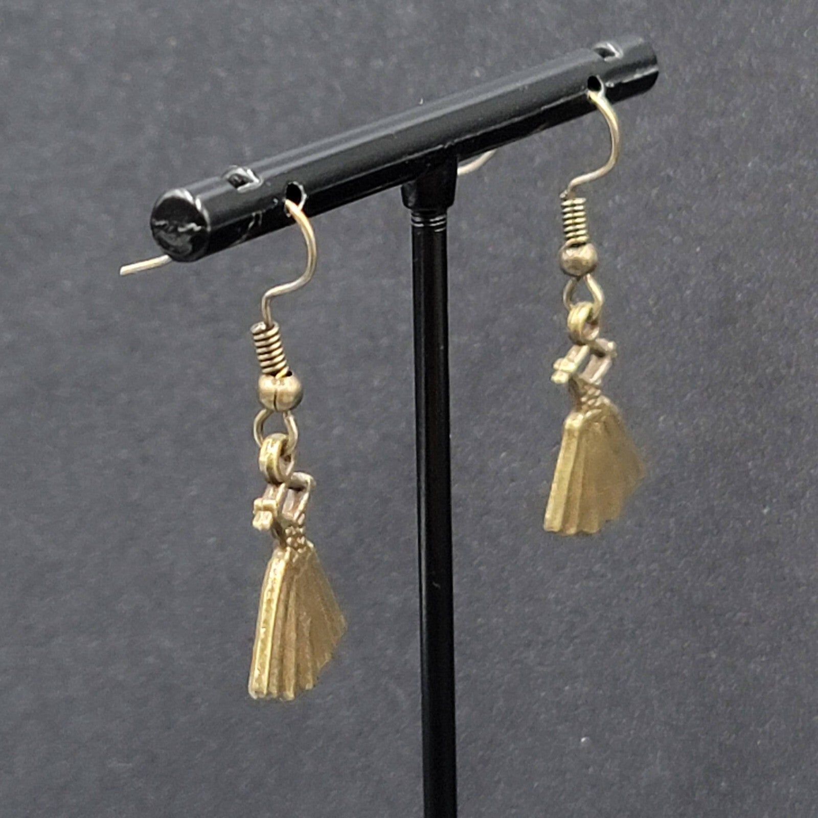 Dress Pierced Earrings Bronze tone Dangle 3/4"