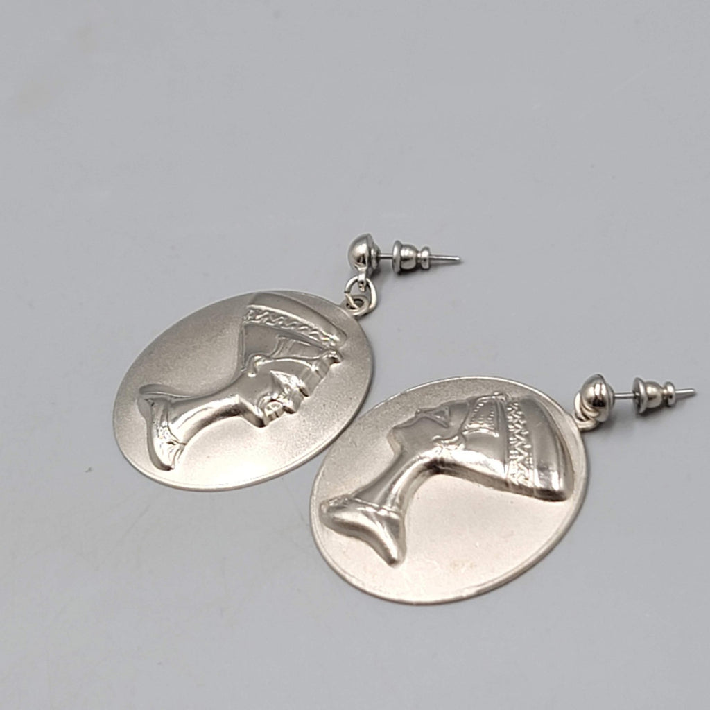 Vintage Egyptian Motif Pierced Earrings Silver tone Dangle Round 1.5 in