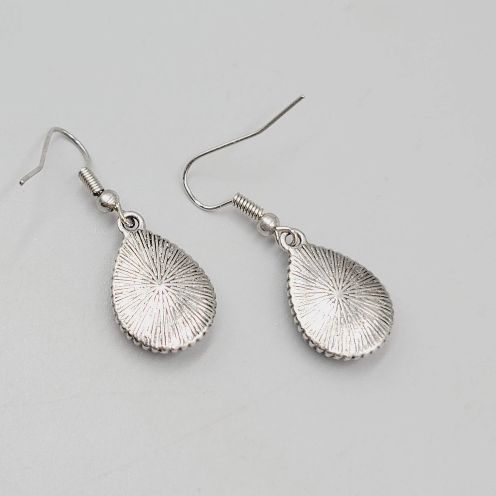 Black Stone Teardrop Pierced Earrings Silver tone Dangle 3/4"