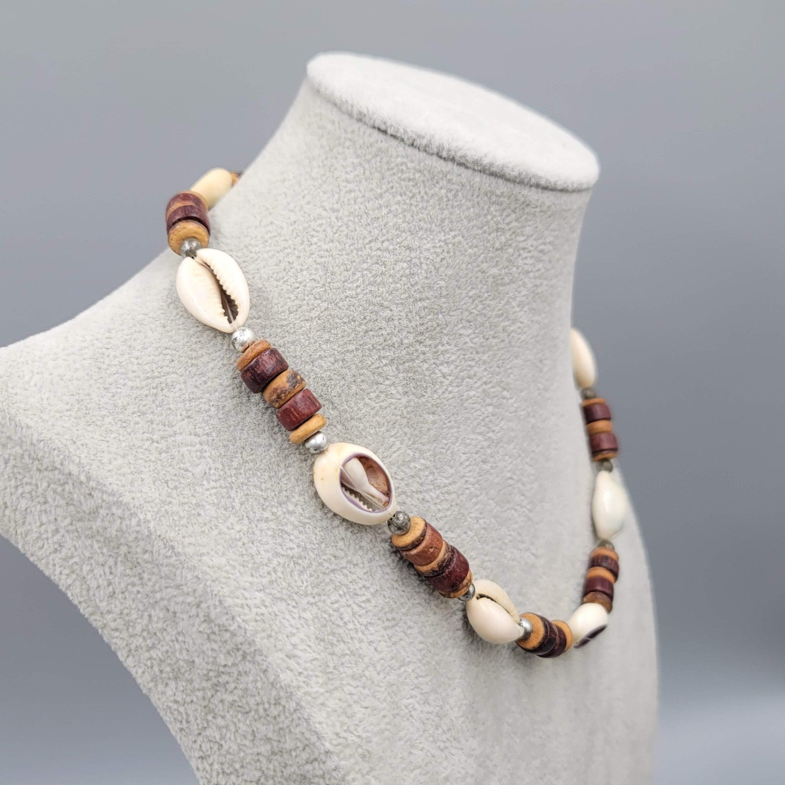 Vintage Seashell Wood Bead Necklace Men Women Unisex Beach Theme 18 in