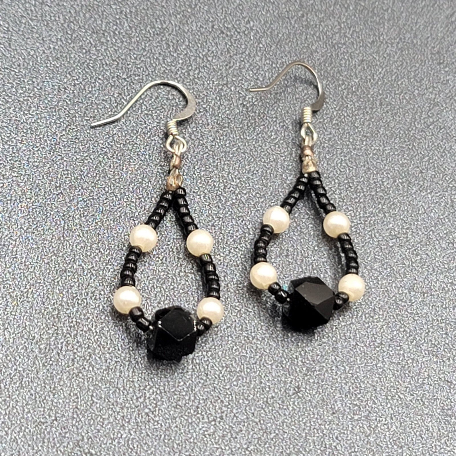 Pierced Earrings White Black Beaded Teardrop Hoops 1 3/8"