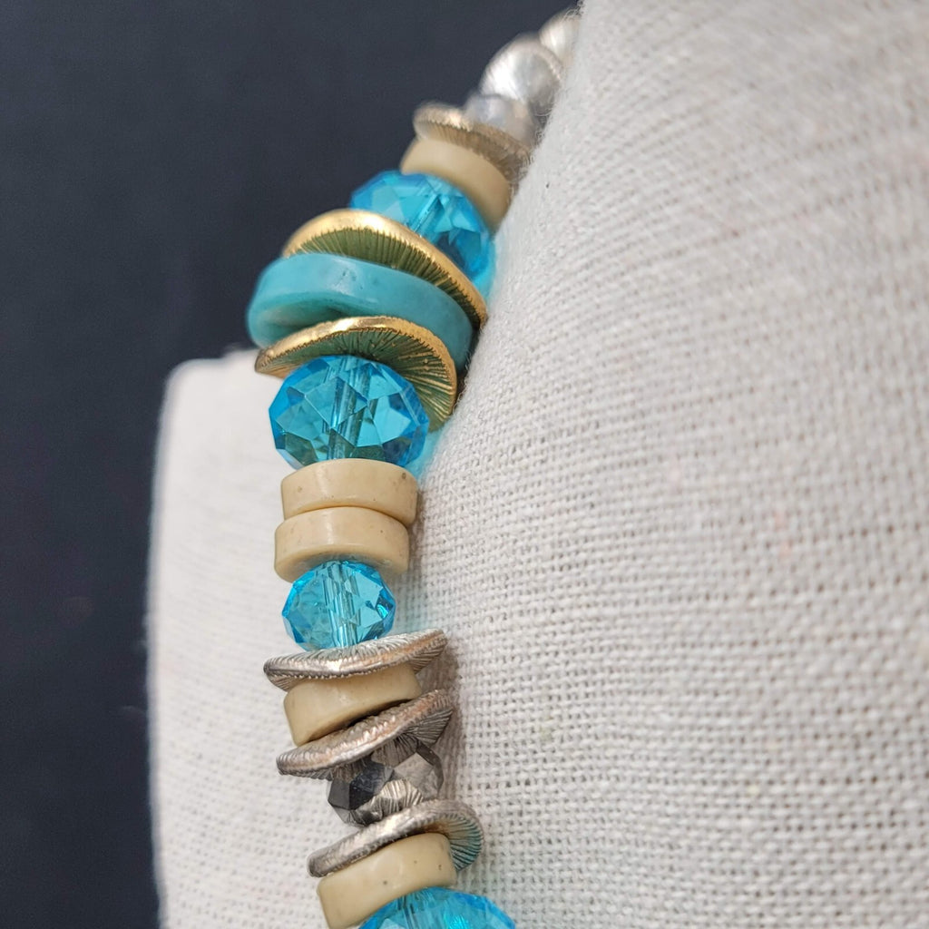 JONES NEW YORK JNY Signed Gold Tone Blue Chunky Beads Necklace 16"-19"