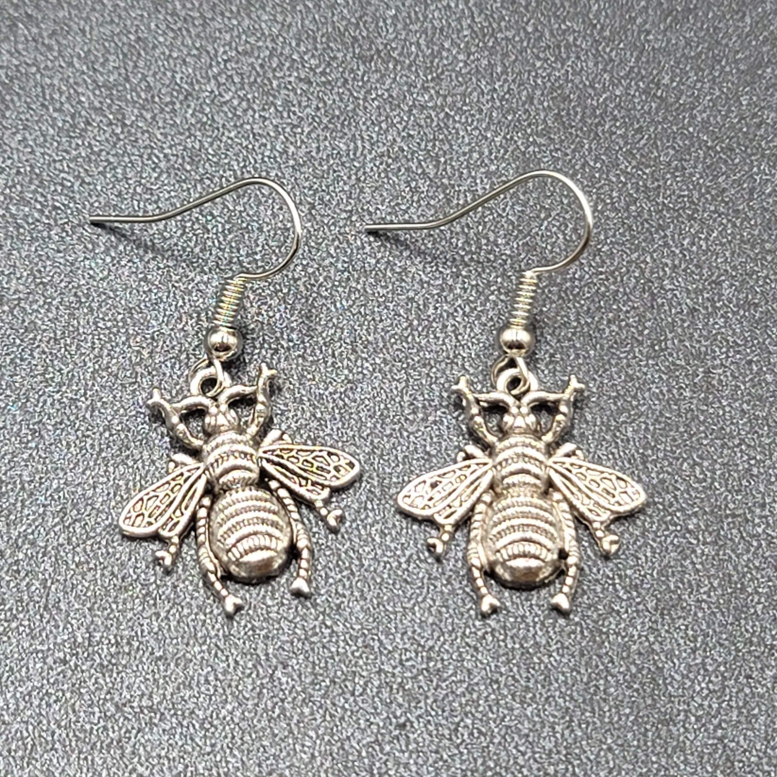 Bee Pierced Earrings Silver tone Fuzzy Embossed Dangle 7/8"